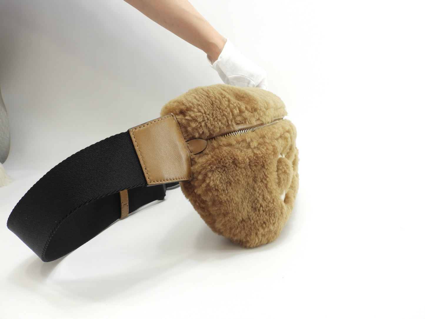 ジミーチュウ ボディバッグ ムートン 茶 バムバッグ 美品@VZ8SCH