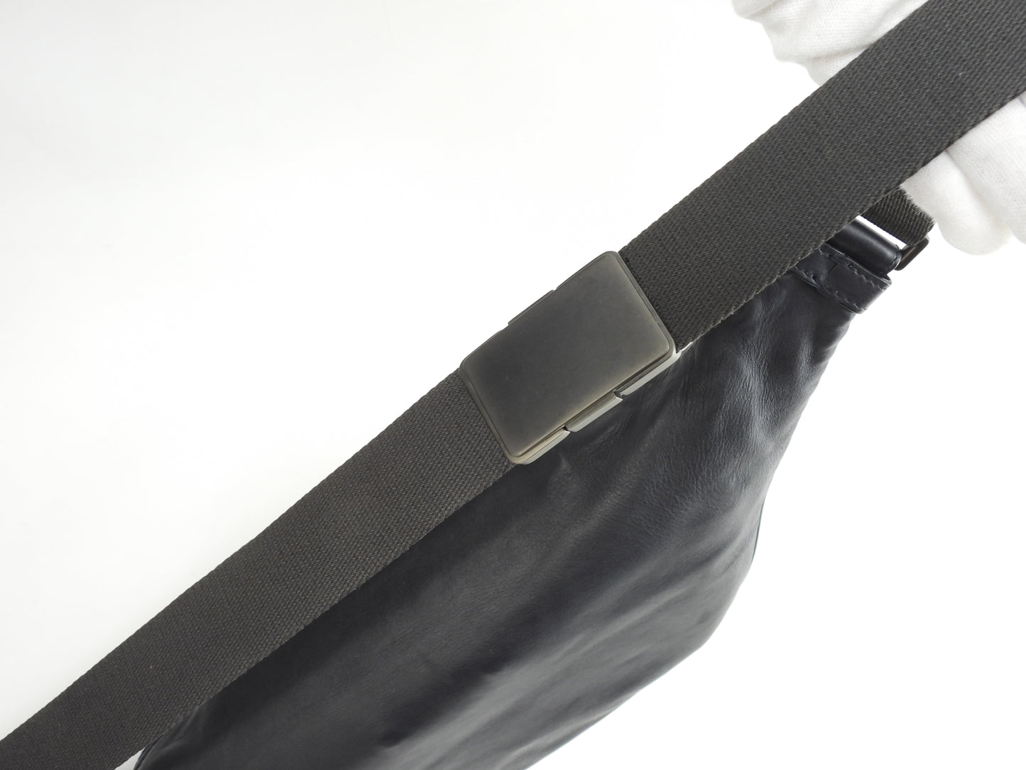 ボッテガヴェネタ ボディバッグ小 イントレチャート レザー紺 ウエストバッグ@ 253