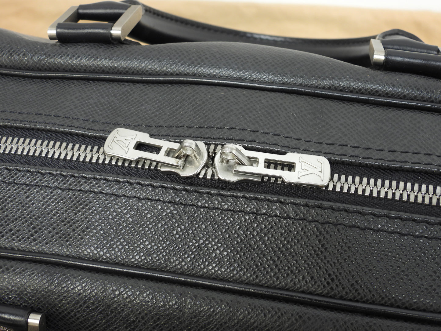 ルイヴィトン ケンダルPM M30122 タイガ黒 ショルダーストラップ付ボストンバッグ@SP0032