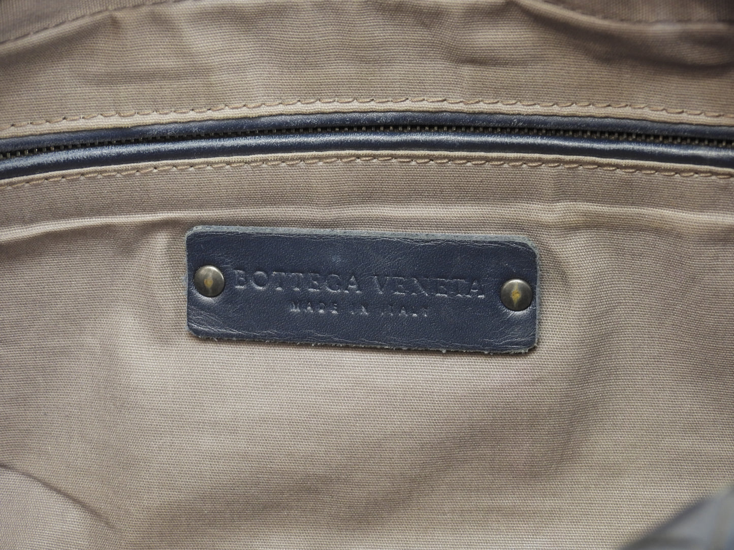 ボッテガヴェネタ クラッチ イントレチャート レザー紺 セカンドバッグ メンズポーチ@B03686107D