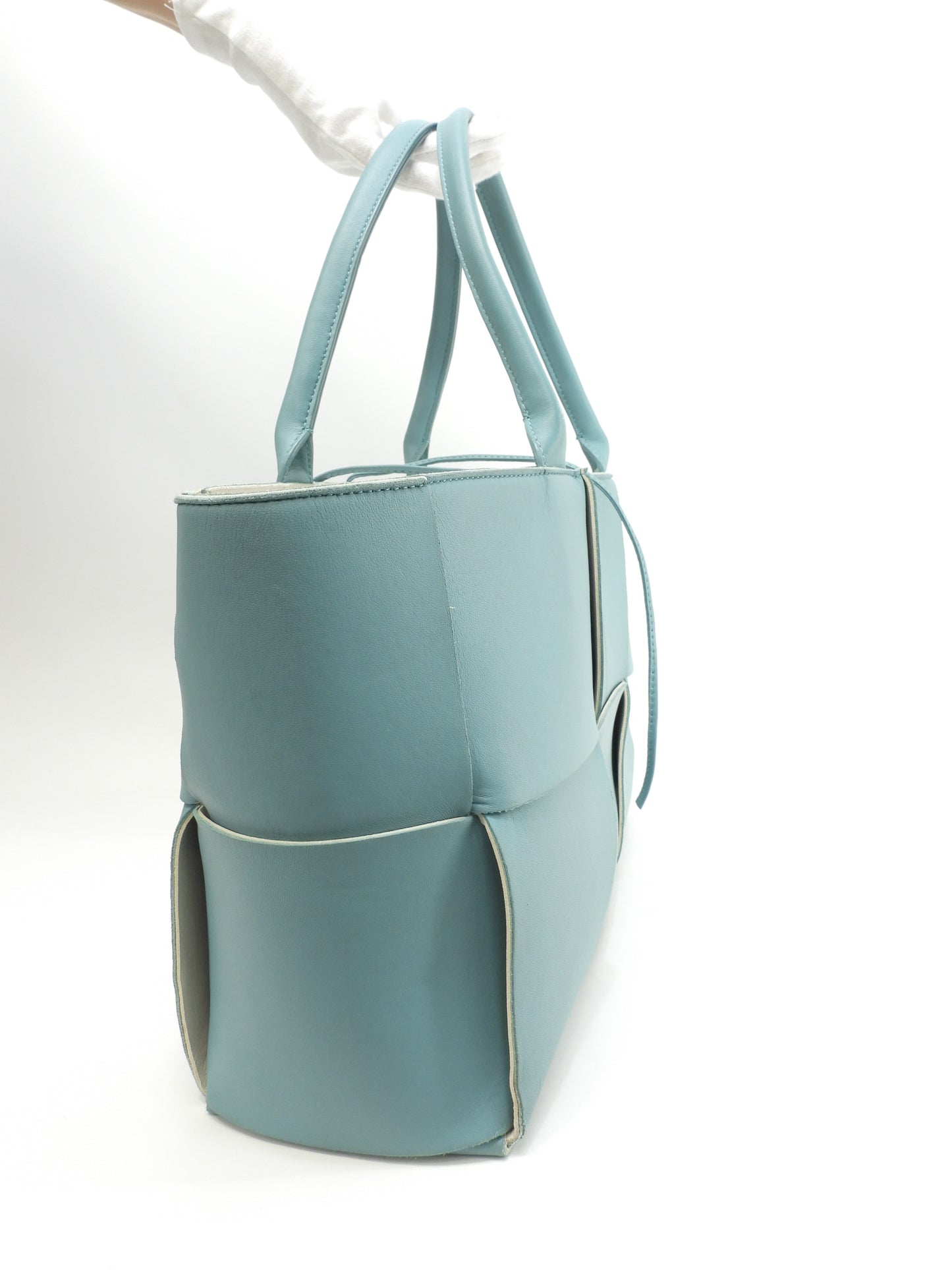 ボッテガヴェネタ トートバッグ ミディアムアルコ レザー水色 ハンドバッグ@B09043075C