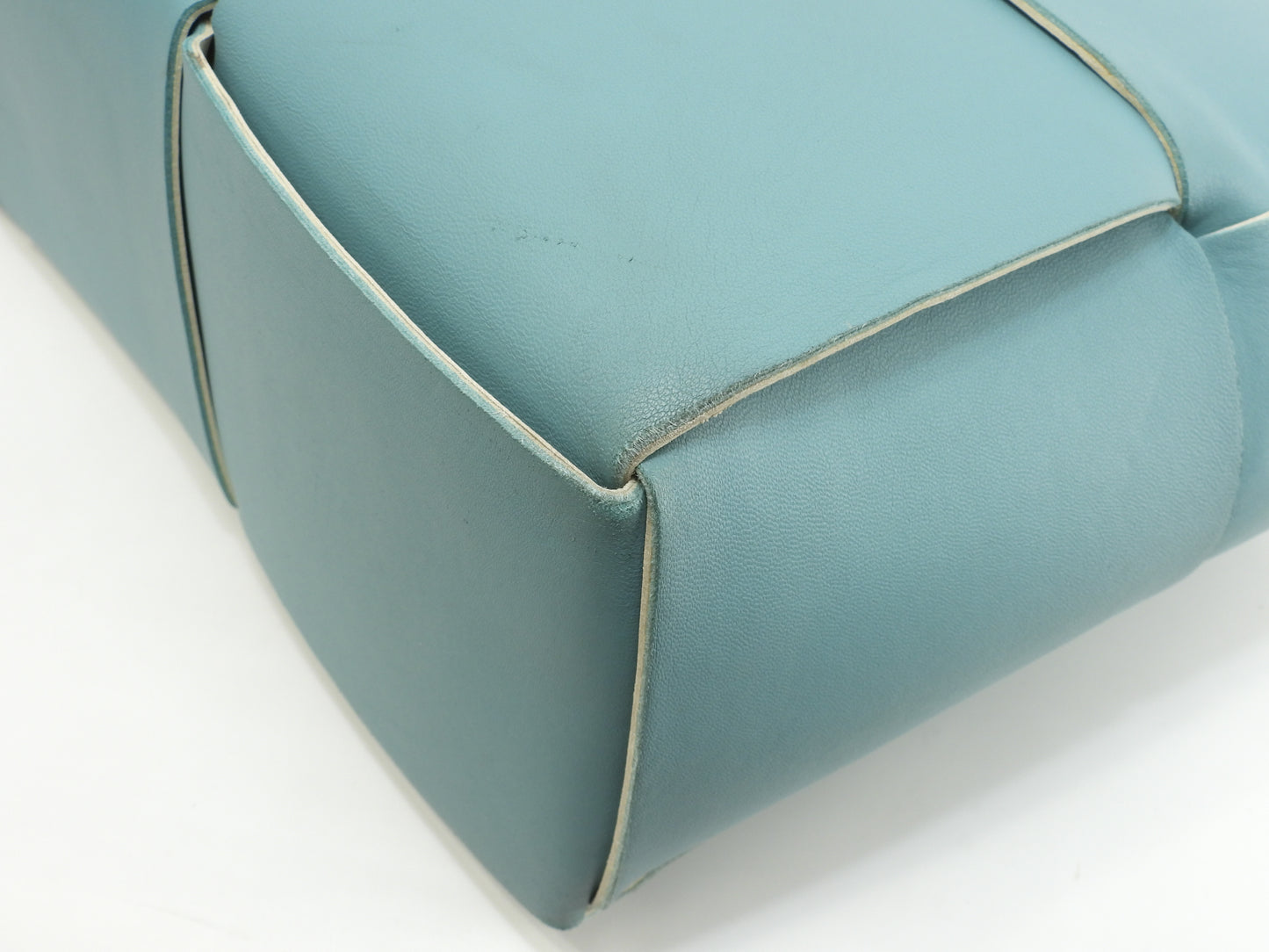 ボッテガヴェネタ トートバッグ ミディアムアルコ レザー水色 ハンドバッグ@B09043075C