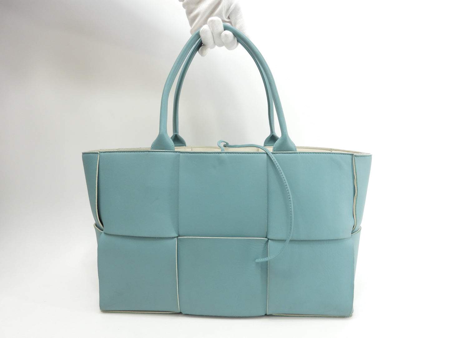 ボッテガヴェネタ トートバッグ ミディアムアルコ レザー水色 ハンドバッグ@B09043075C