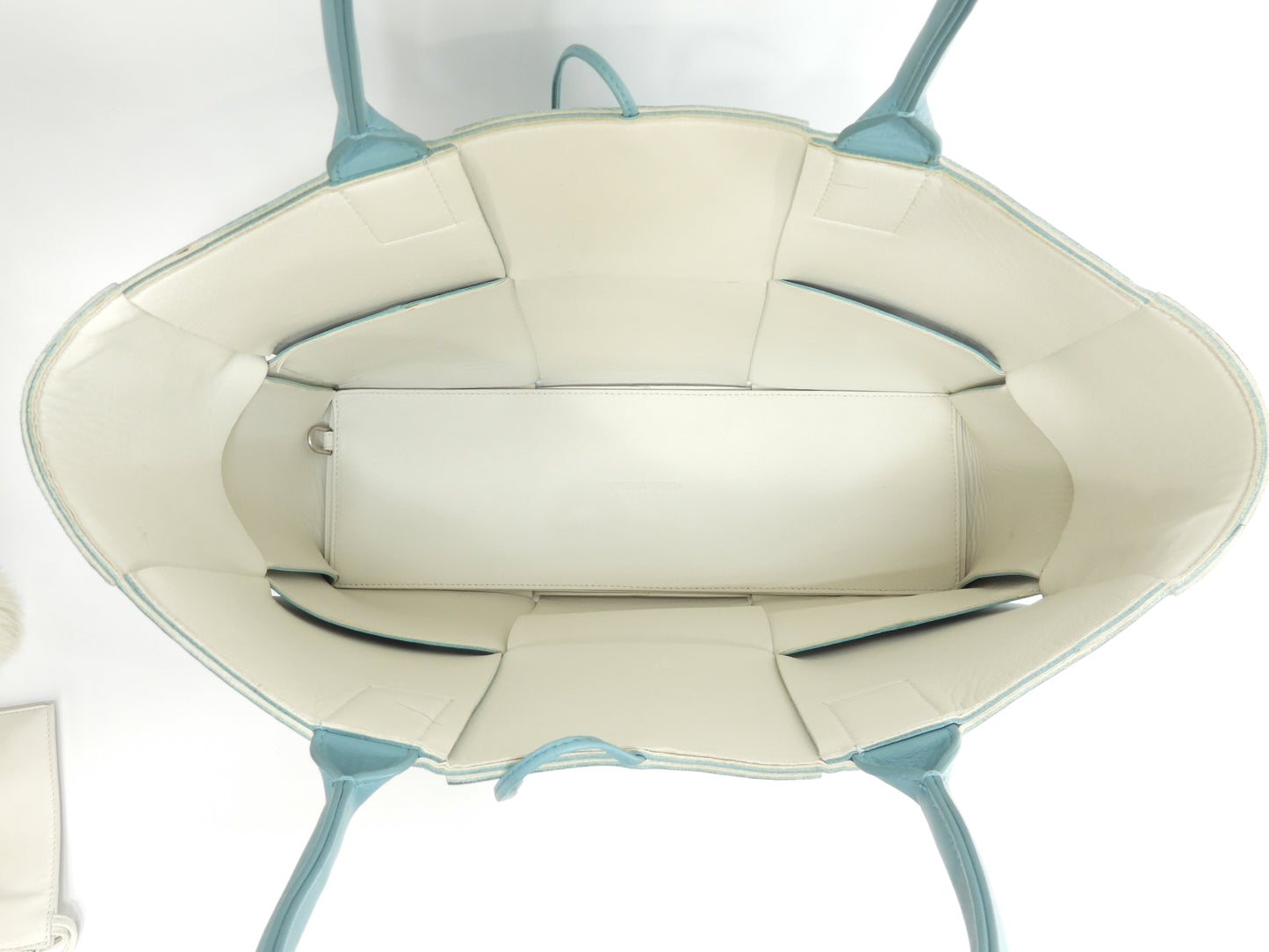 ボッテガヴェネタ トートバッグ ミディアムアルコ レザー水色 ハンドバッグ@B09043075C