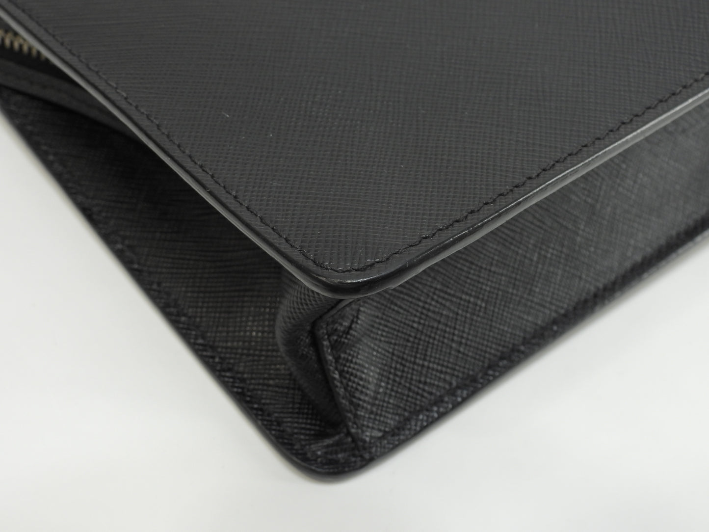 プラダ セカンドバッグ ポーター サフィアーノレザー黒 クラッチバッグ 美品@16458/N