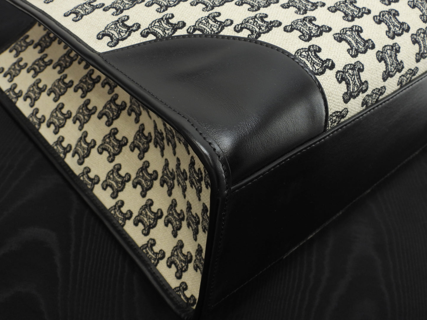 セリーヌ ホリゾンタルカバトートバッグ大 トリオンフ 黒白 極美品@S-GM-4250