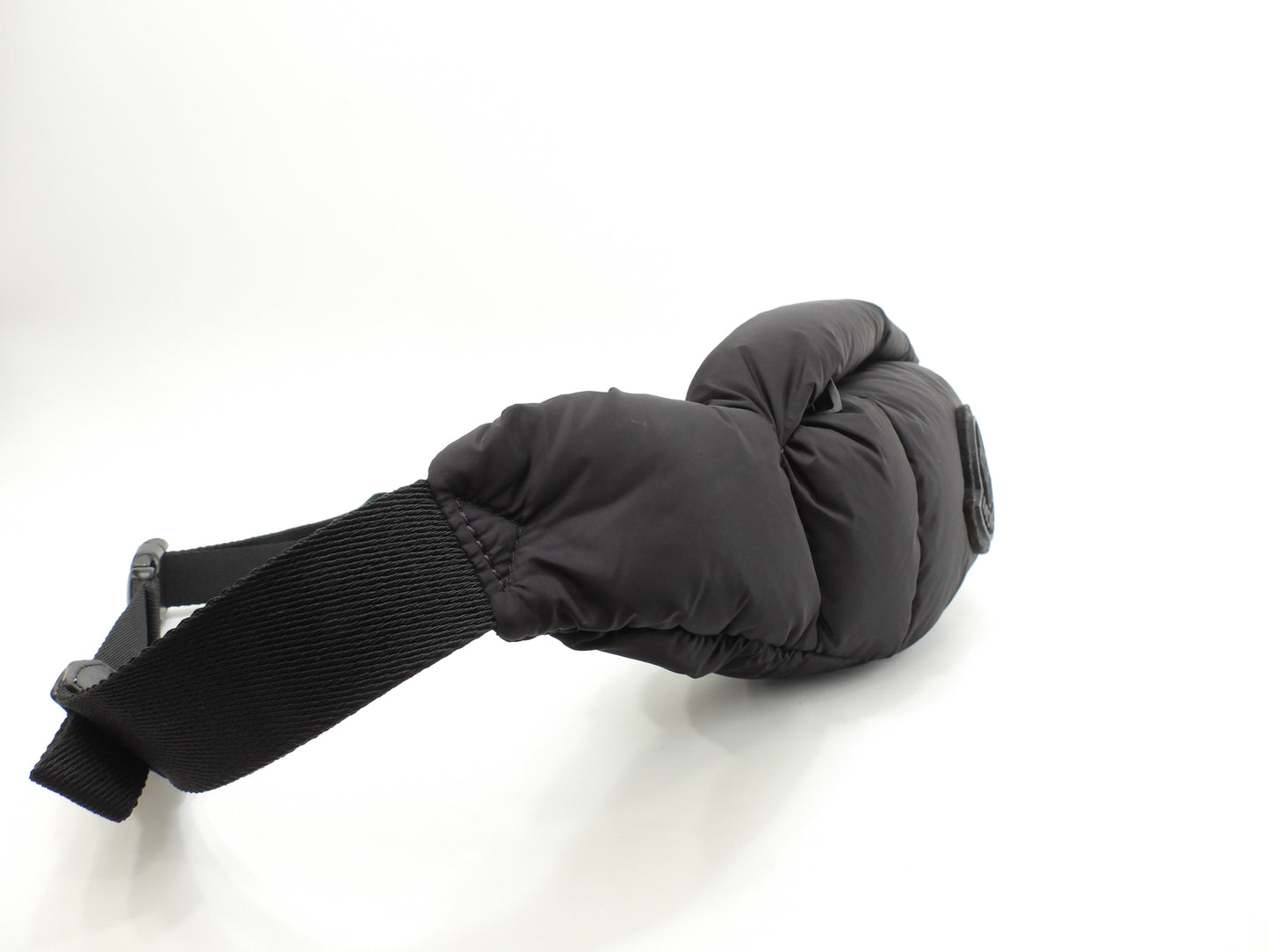 モンクレール ボディバッグ ダウン入ナイロン 黒 バムバッグ ベルトバッグ 美品@ 1