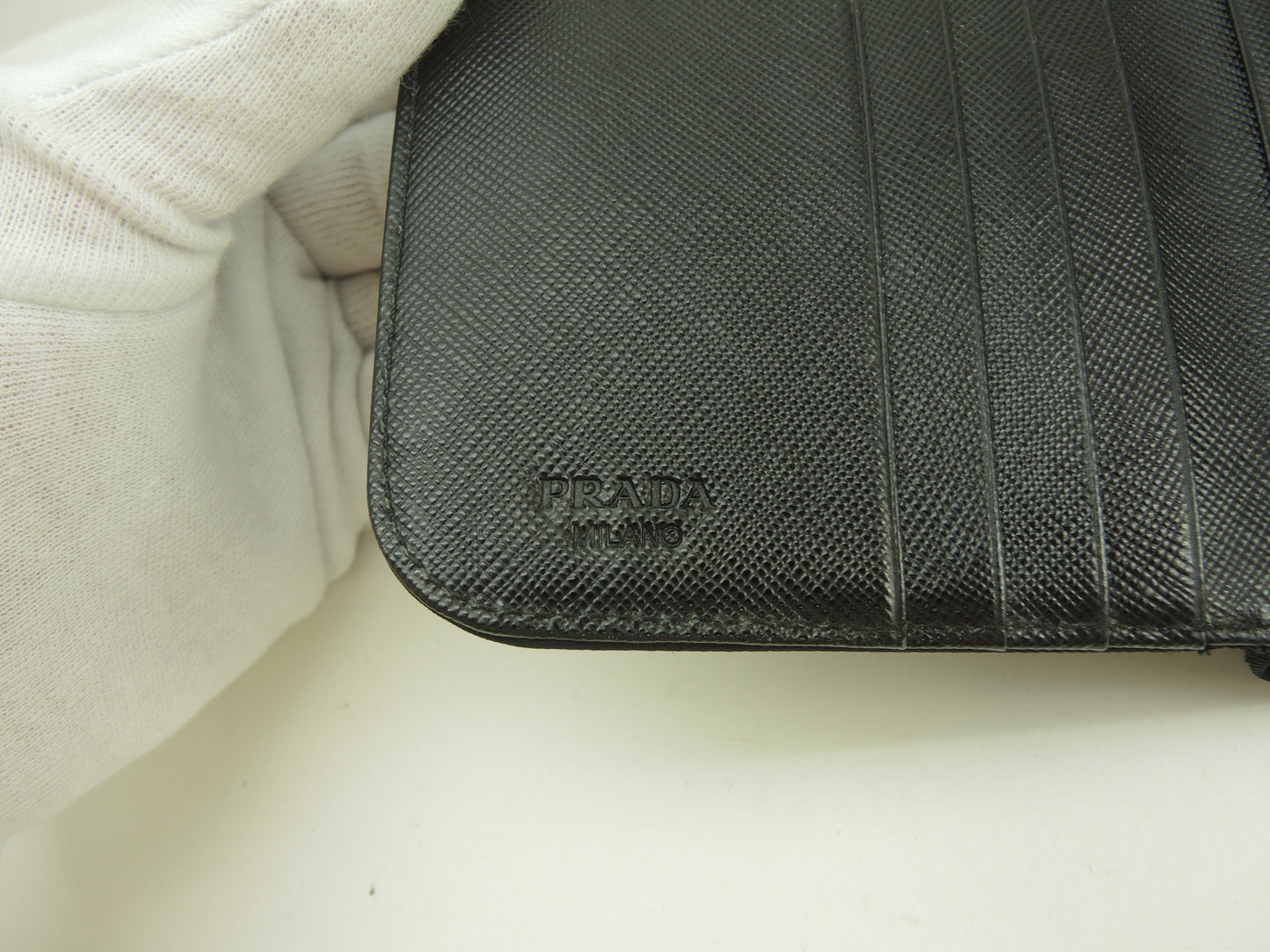 プラダ コンパクトウォレット トリアングル テスート黒 2折財布 スモール財布 美品@172