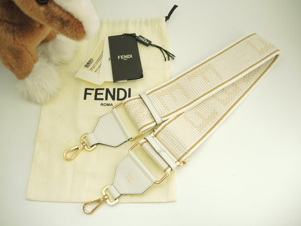 美品☆FENDIストラップユー