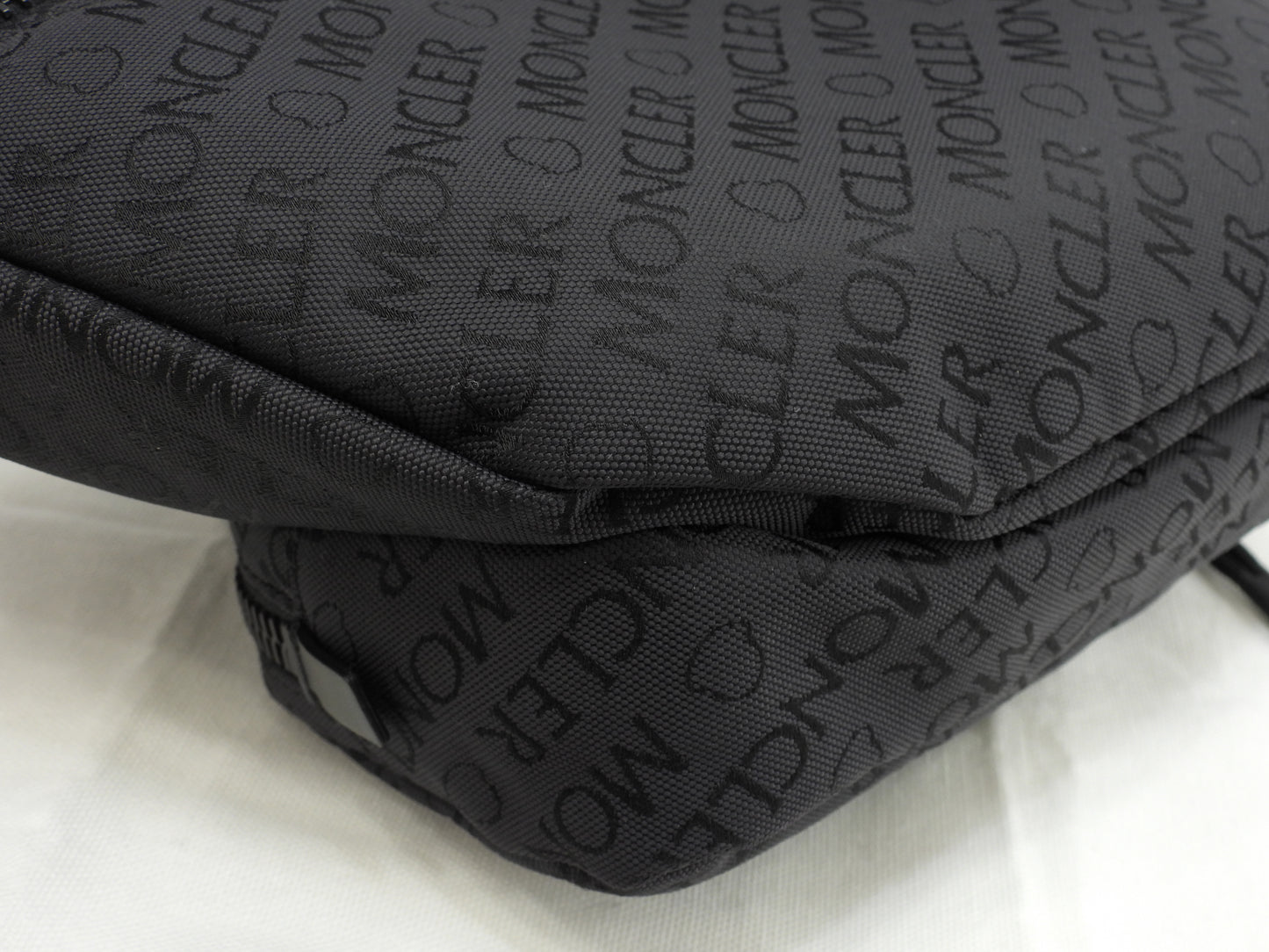 モンクレール ボディバッグ 総ロゴ柄 ナイロン黒 ウエストバッグ ベルトバッグ 極美品@ 1