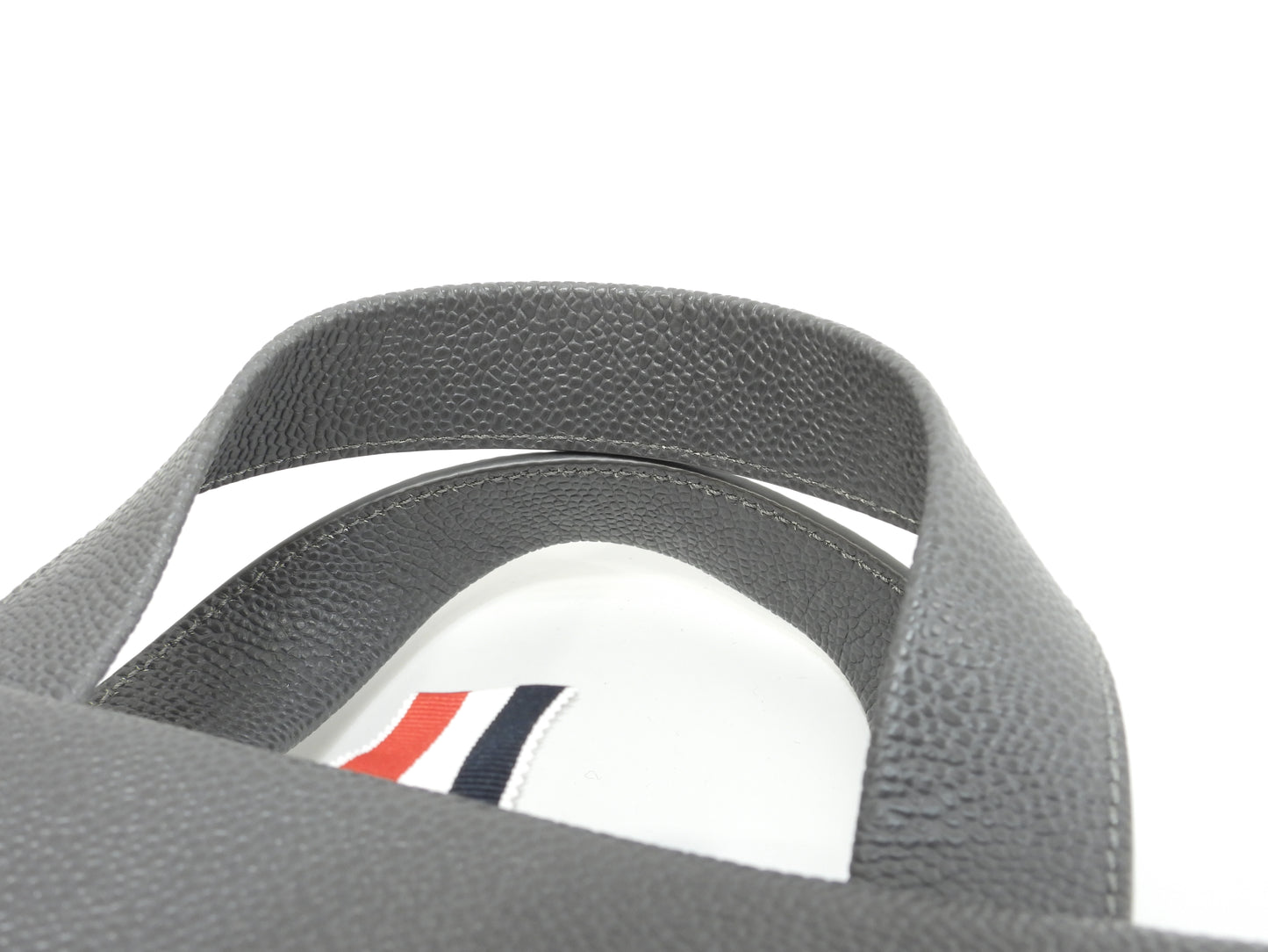 トムブラウン スクエアトートバッグ ペーパーラベルロゴ キャビアレザー灰 メンズ ハンドバッグ@ 1