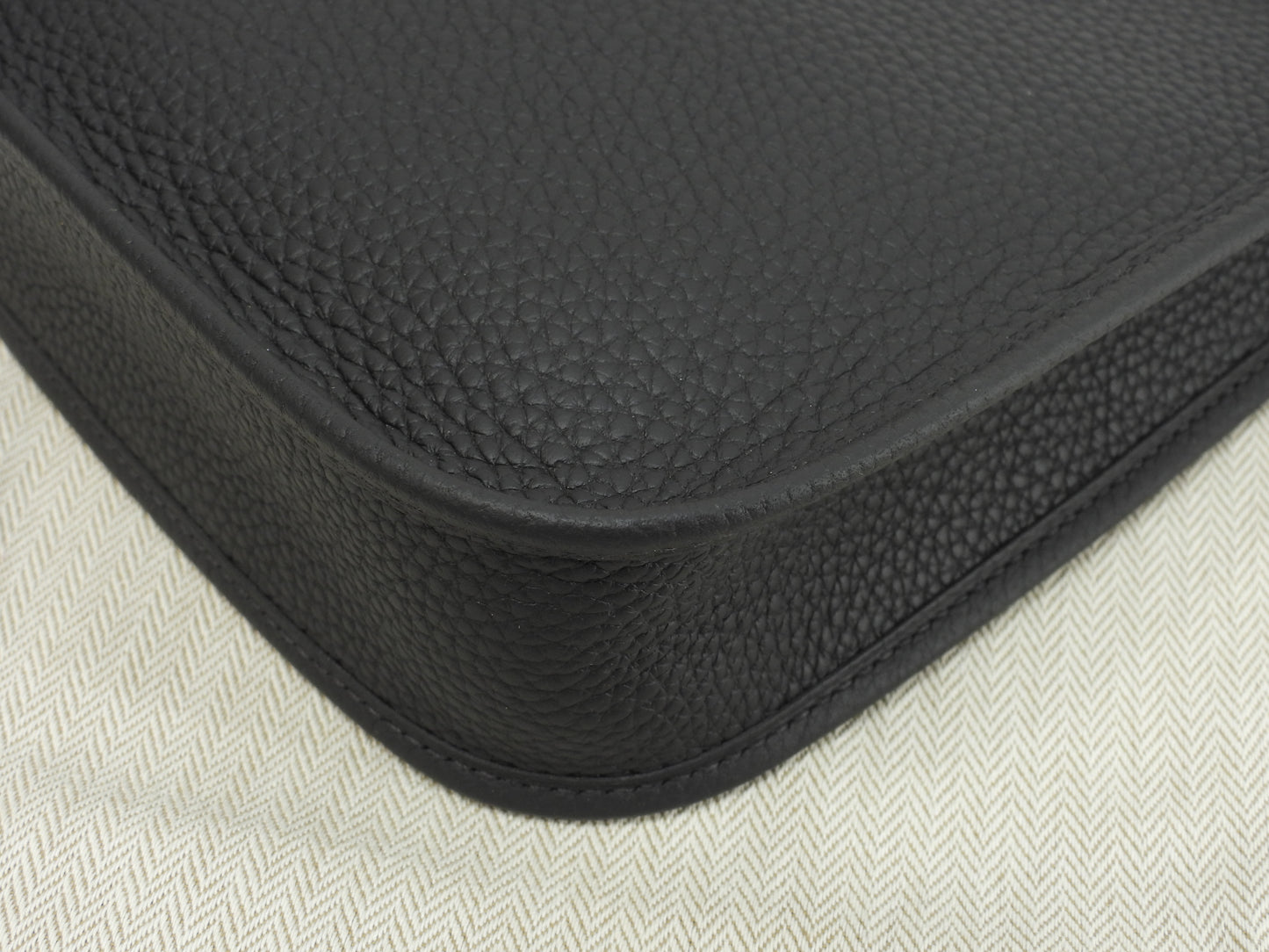 エルメス エヴリンTPM トリヨンクレマンス 黒灰 ポシェットバッグ ゴールド金具 新品@W