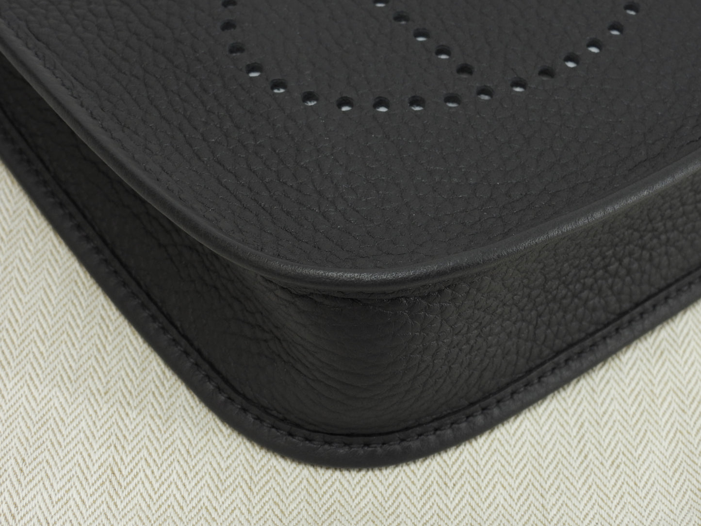エルメス エヴリンTPM トリヨンクレマンス 黒 ポシェットバッグ シルバー金具 新品@W 2
