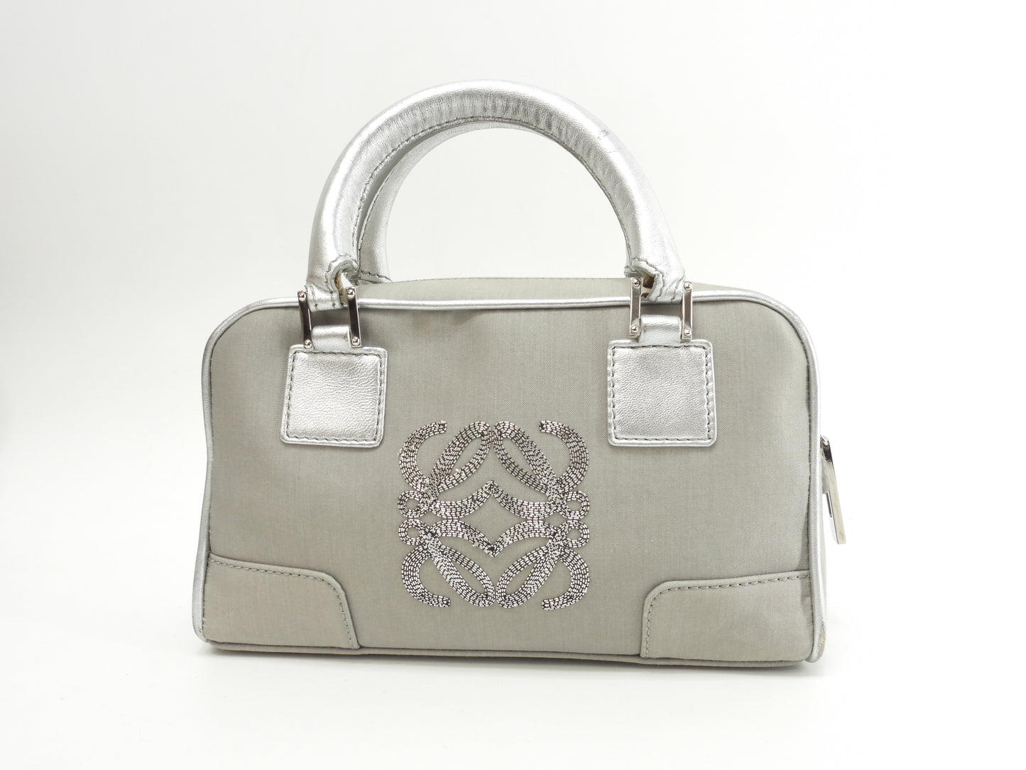 ロエベ アマソナ20 メタルアナグラム シルクサテン革銀 ミニハンドバッグ 美品@240501