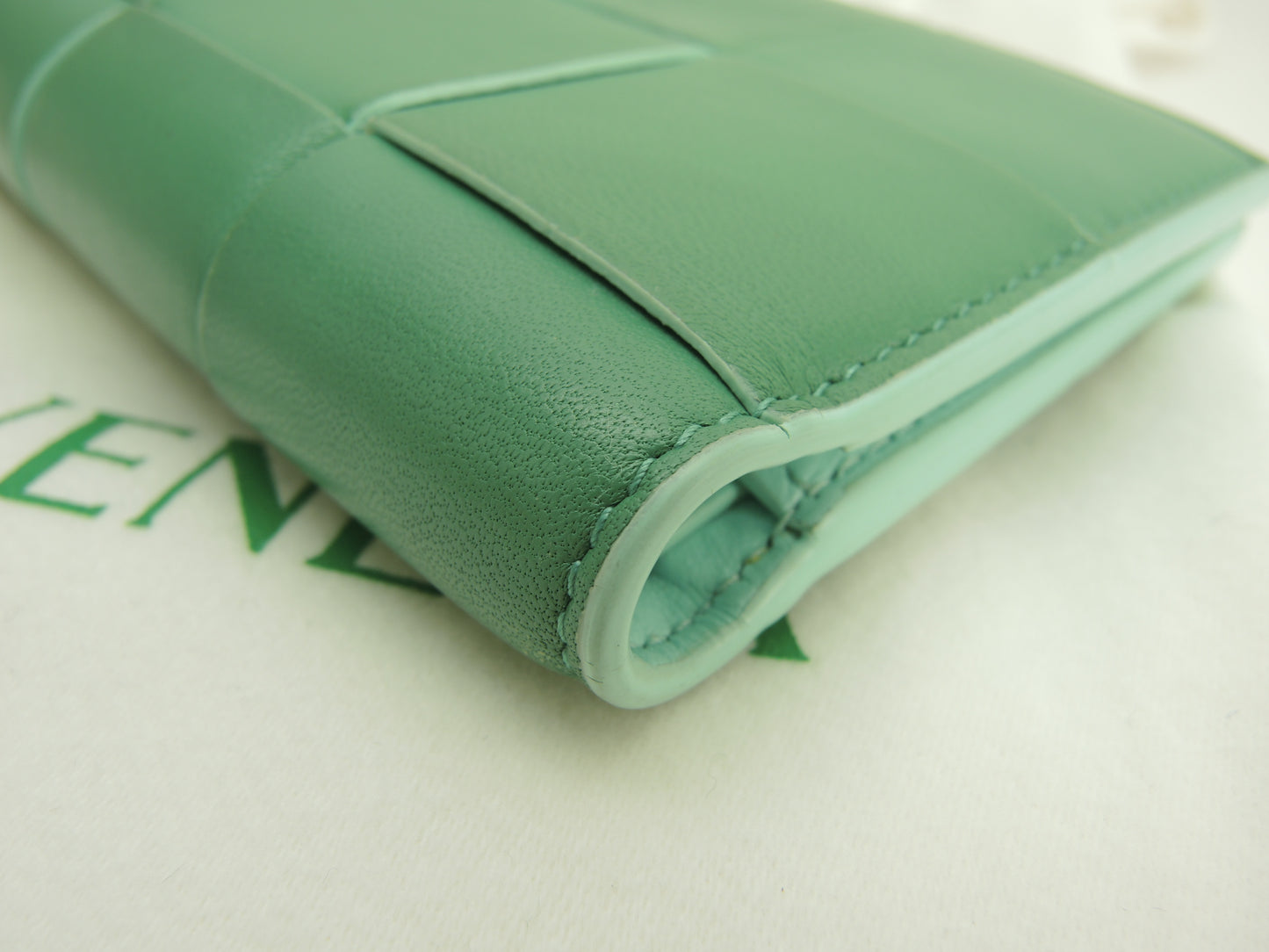 ボッテガヴェネタ 2折財布 カセット レザー緑 コンパクトウォレット@R00100322Z