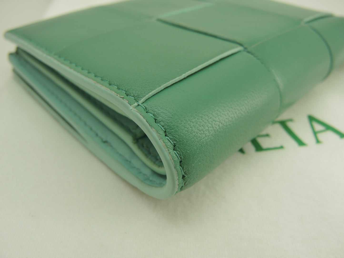 ボッテガヴェネタ 2折財布 カセット レザー緑 コンパクトウォレット@R00100322Z