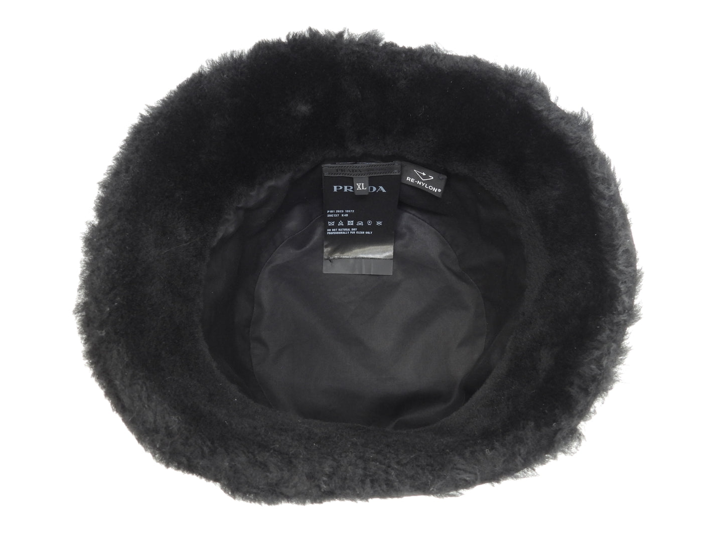 プラダ バゲットハット Re-Nylon ムートン/テスート黒 ヘッドウォーマー 三角プレート@131