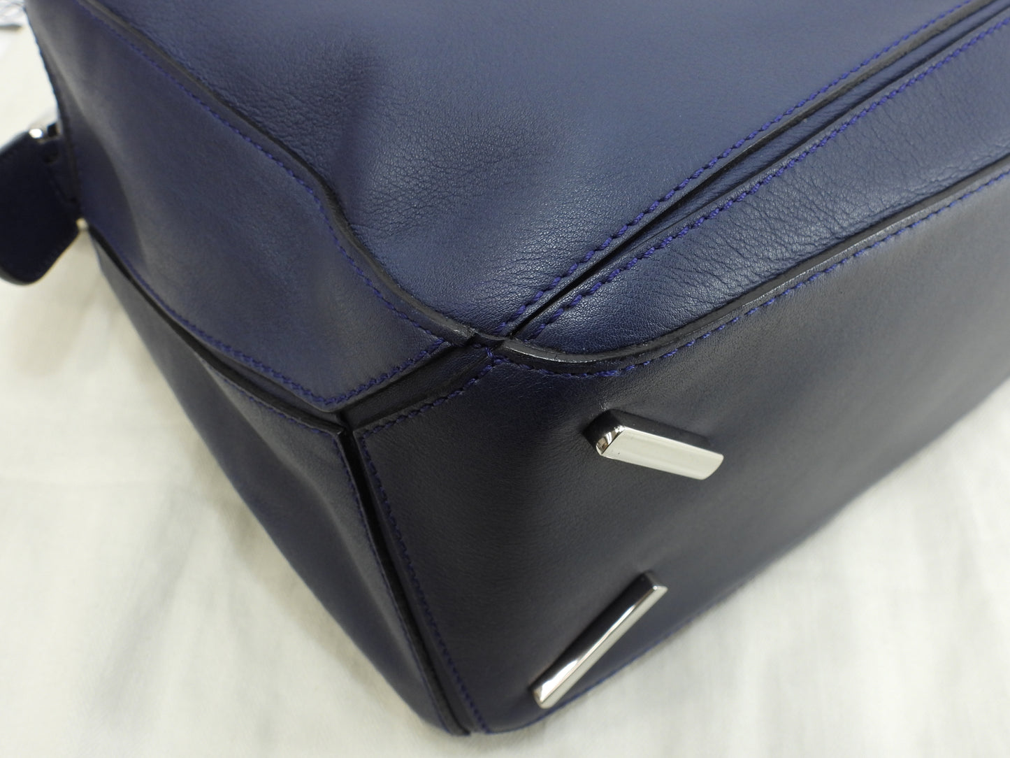 ロエベ パズルバッグ ミディアム レザー紺 ショルダーストラップ付ハンドバッグ 美品@051503