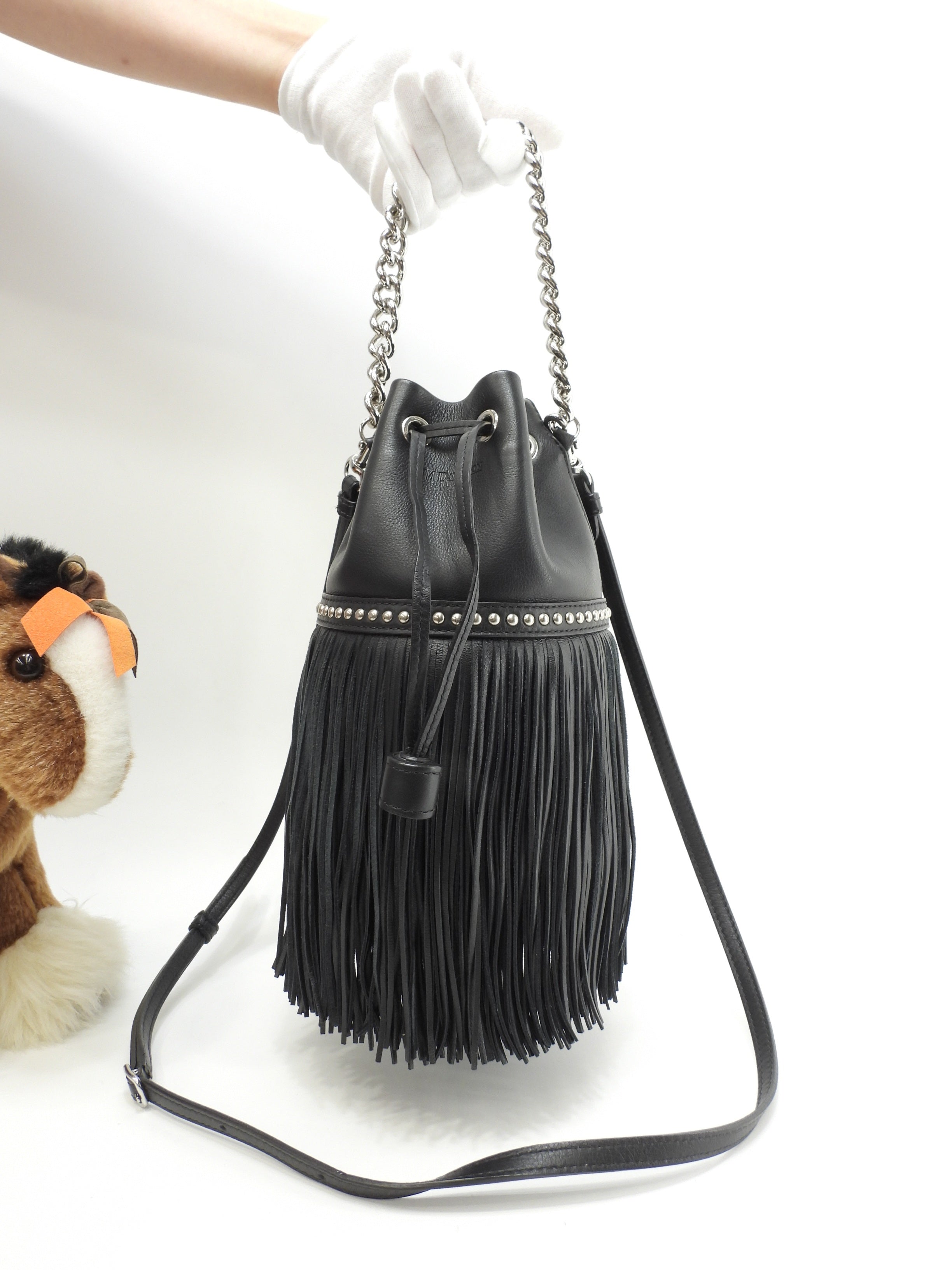 We are an online shop for second-hand designer goods! With over 20