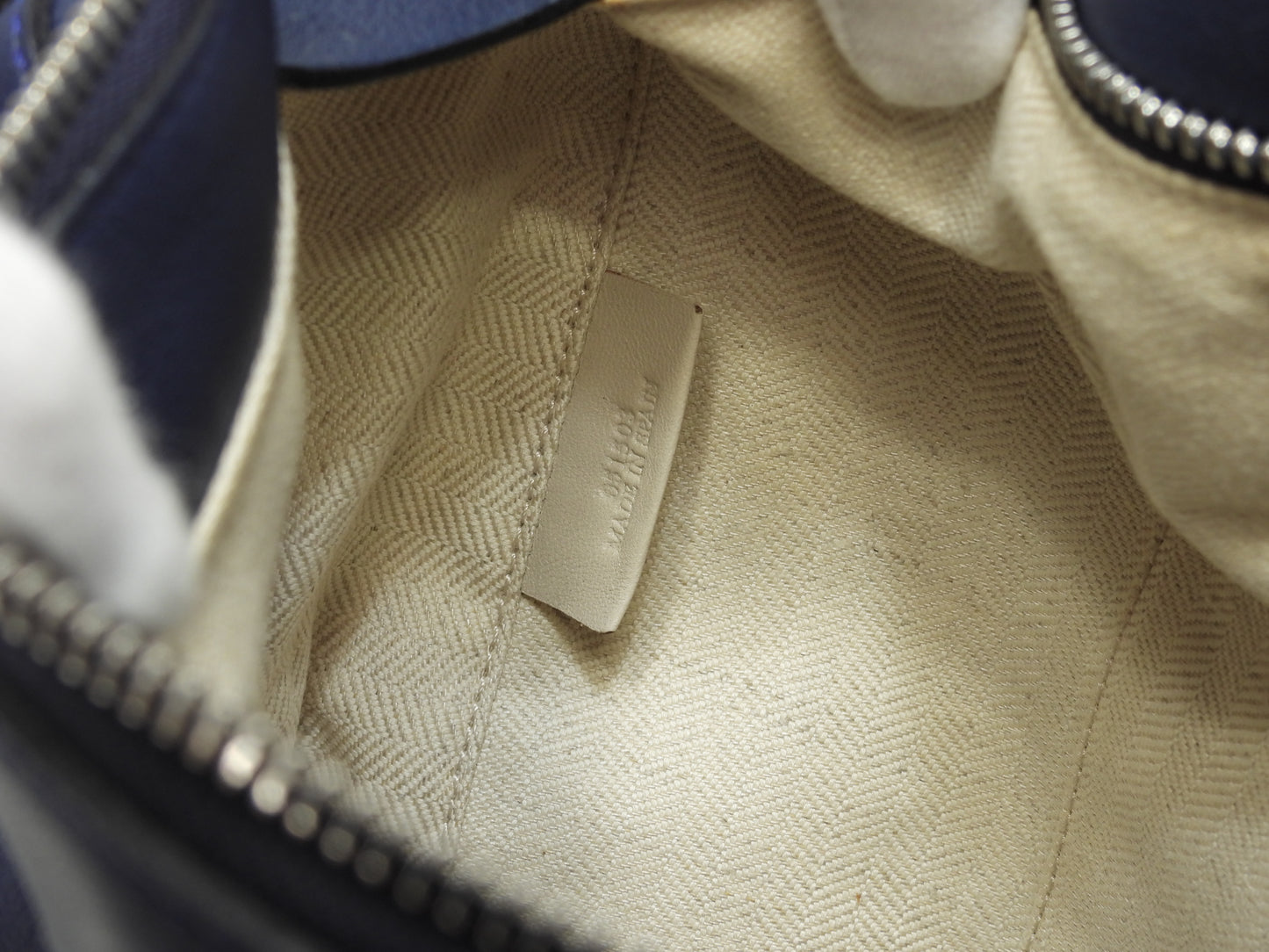 ロエベ パズルバッグ ミディアム レザー紺 ショルダーストラップ付ハンドバッグ 美品@051503