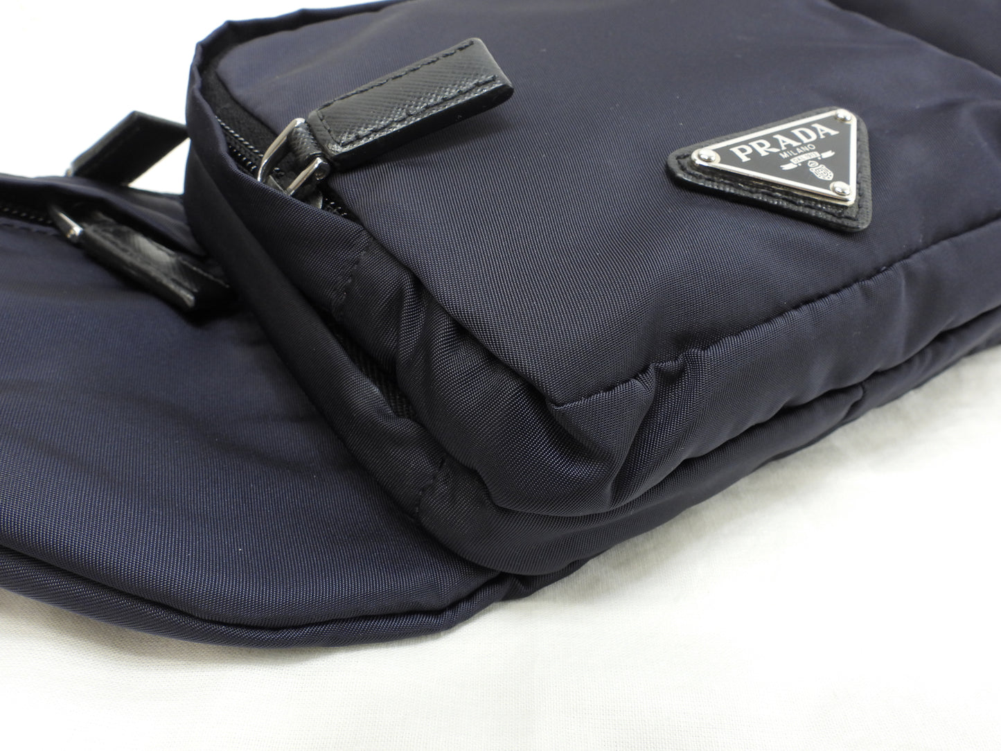 プラダ ボディバッグ中 ナイロン 紺 ウエストバッグ ヒップバッグ 美品@164 4