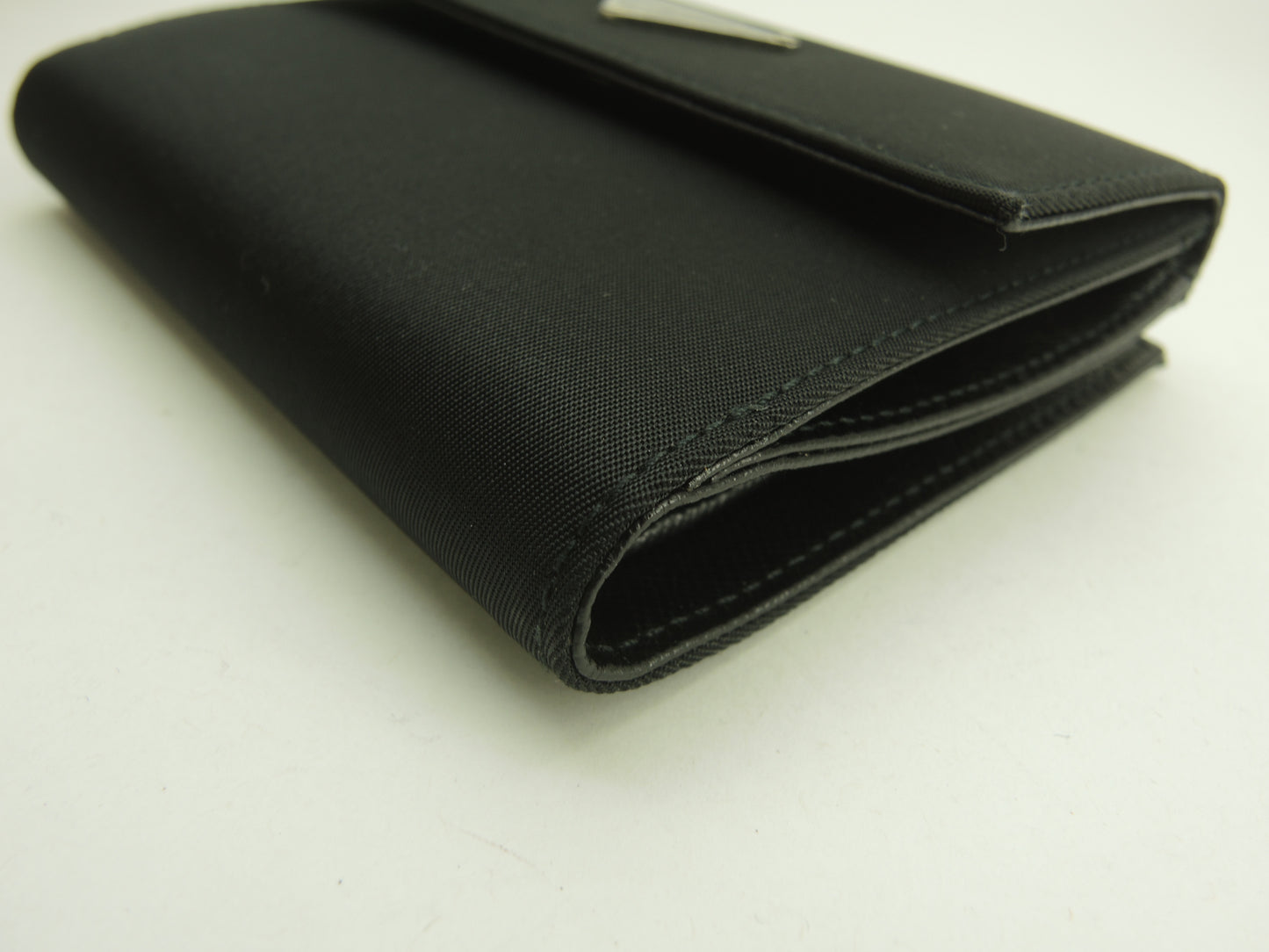 プラダ コンパクトウォレット ナイロン/サフィアーノ 黒 Wホック財布 未使用@129