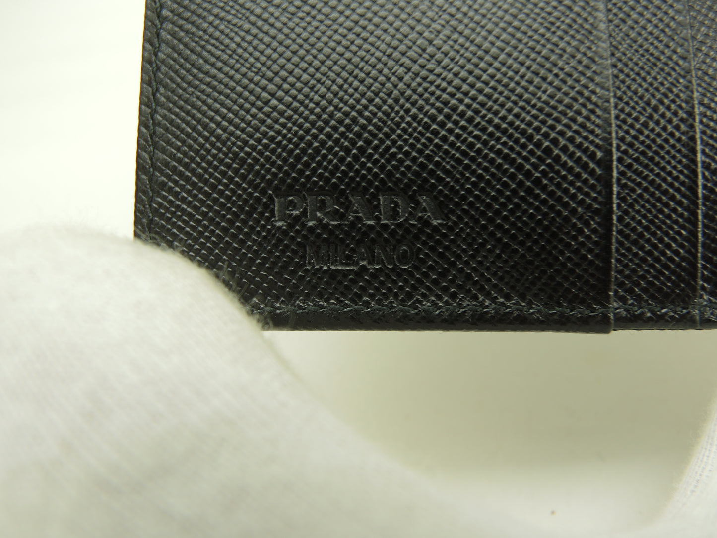 プラダ コンパクトウォレット ナイロン/サフィアーノ 黒 Wホック財布 未使用@129