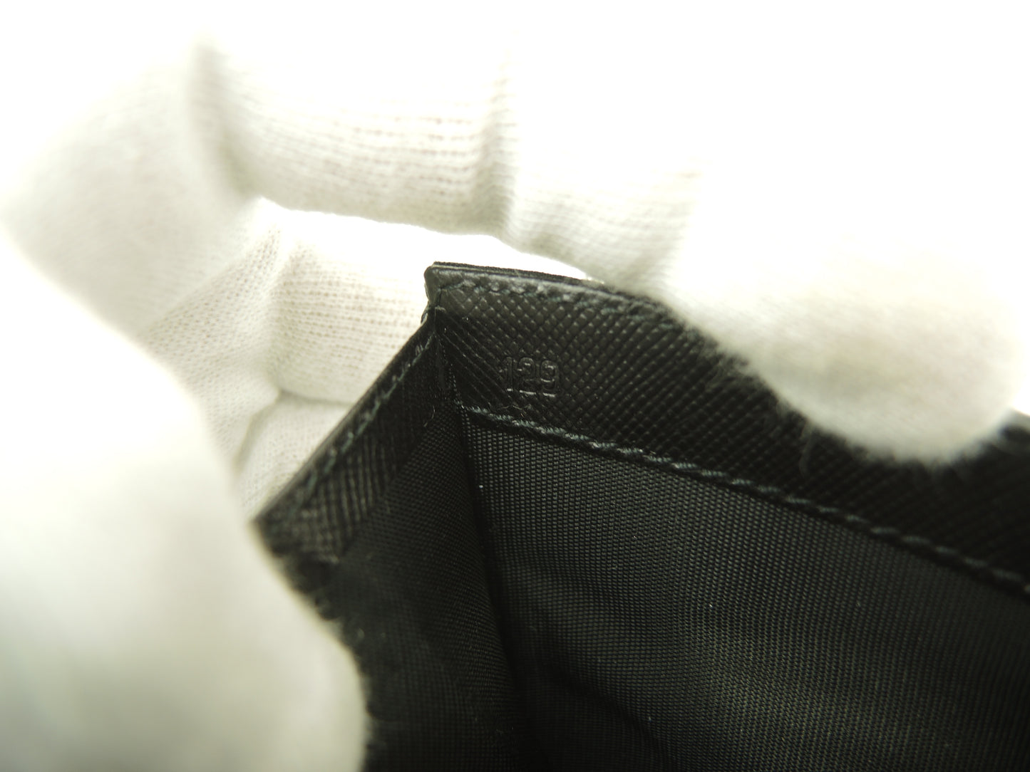 プラダ コンパクトウォレット ナイロン/サフィアーノ 黒 Wホック財布 未使用@129