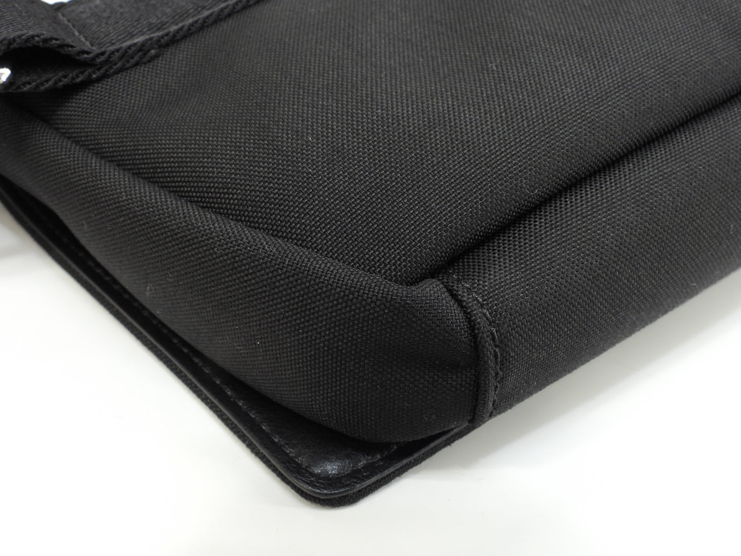 ヴァレンチノ ベルトバッグ ナイロン黒 白ロゴ ボディバッグ バムバッグ 極美品@ 2