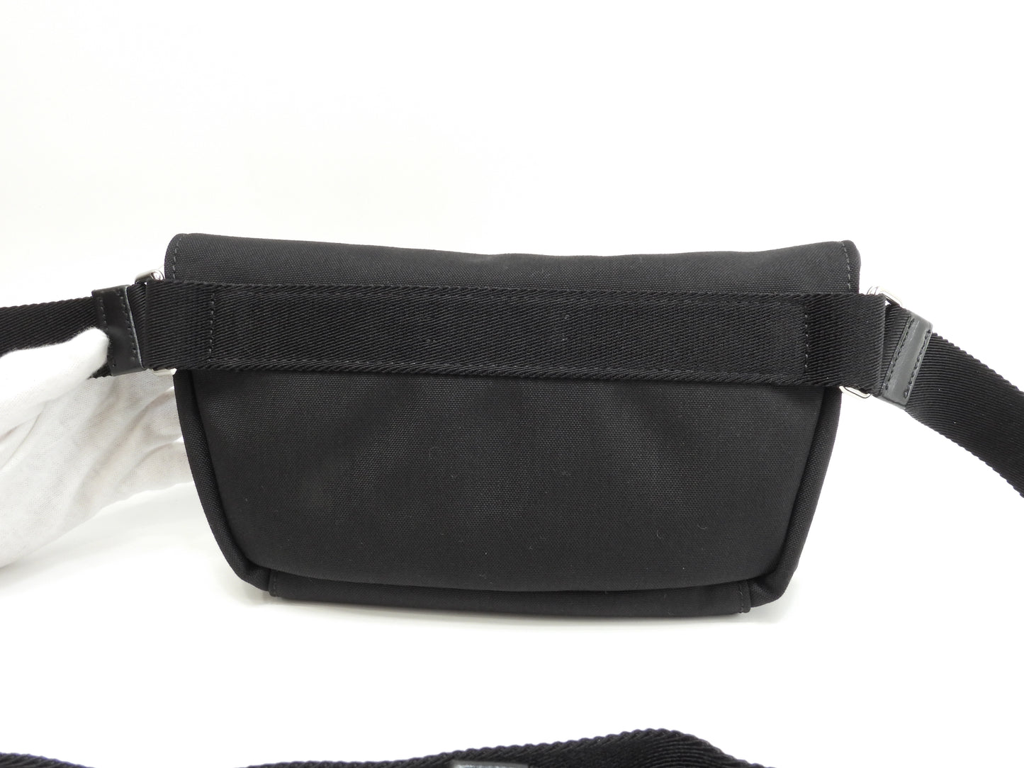 ヴァレンチノ ベルトバッグ ナイロン黒 白ロゴ ボディバッグ バムバッグ 極美品@ 2