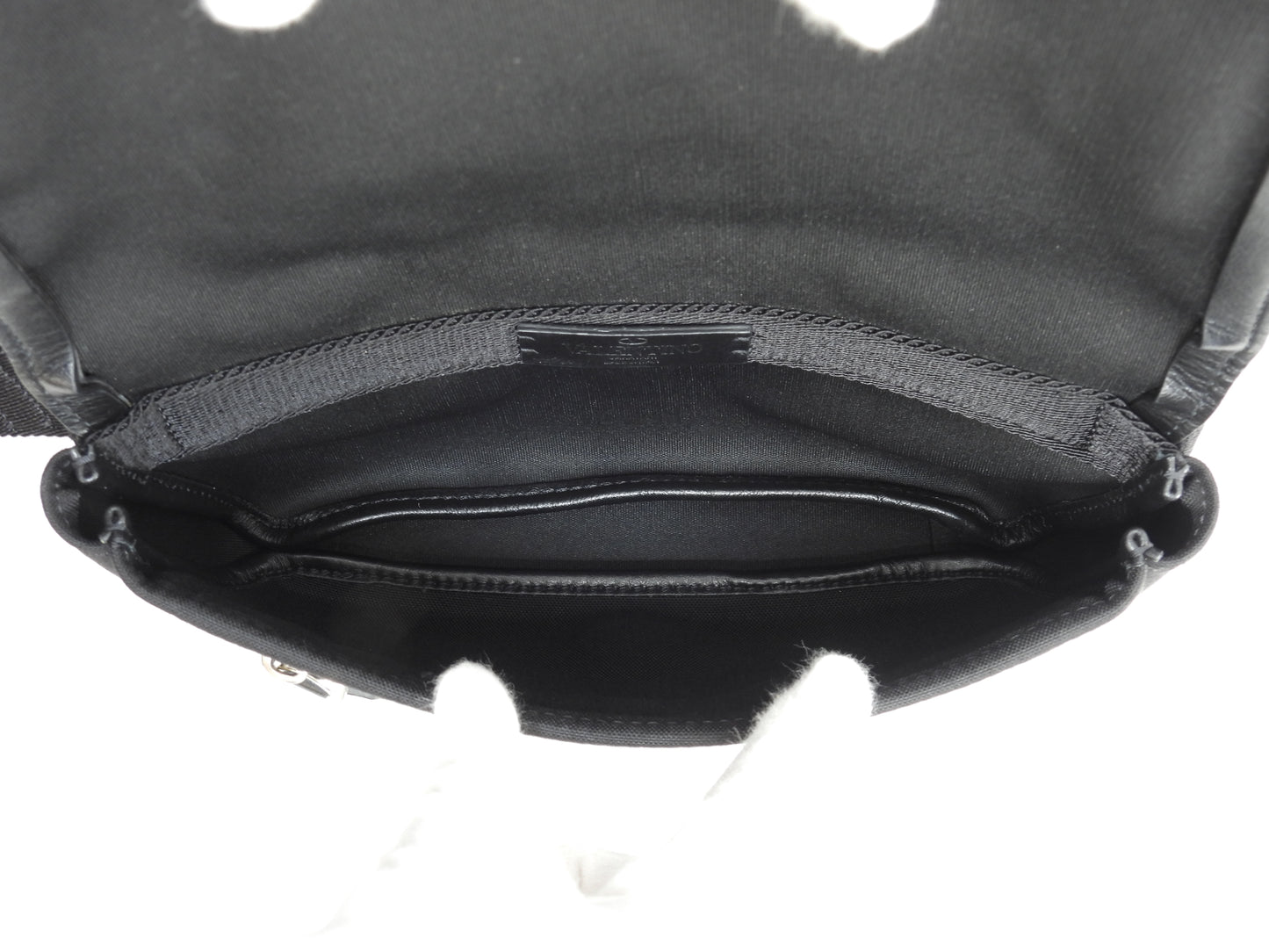 ヴァレンチノ ベルトバッグ ナイロン黒 白ロゴ ボディバッグ バムバッグ 極美品@ 2