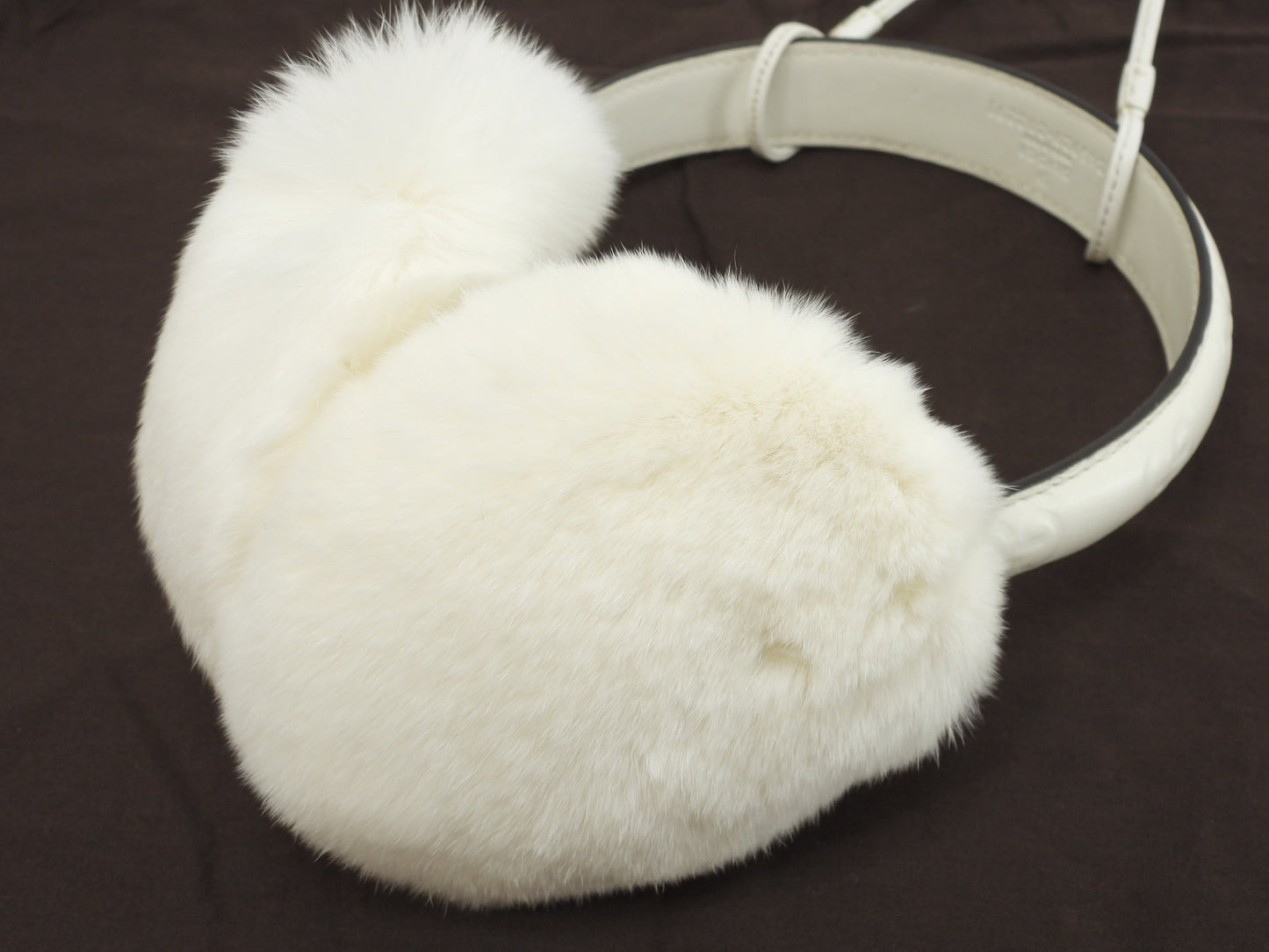 グッチ イヤーマフ シマ ラビット白 耳当て 未使用品@ 29