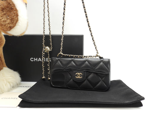 シャネル iPhone14ケース ラム黒 ストラップ付カバー 美品@30735338