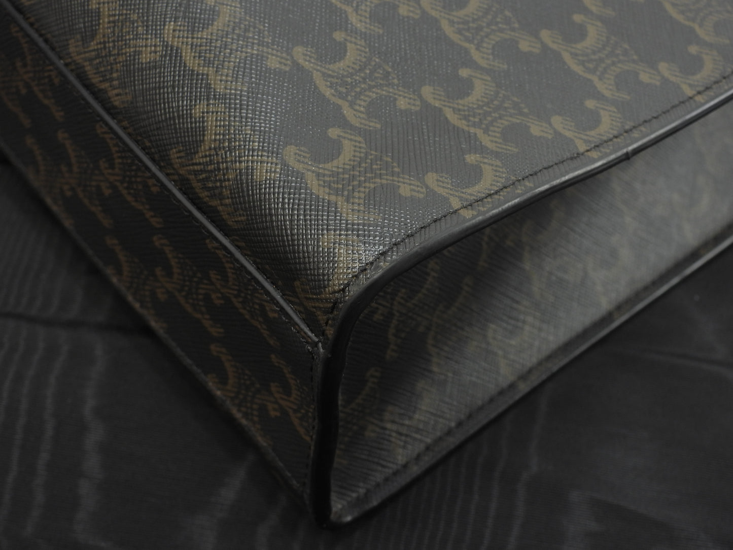 セリーヌ ミディアムバーティカルカバ トリオンフ 黒黒 s付ハンドバッグ トートバッグ 美品@W-SL-2282