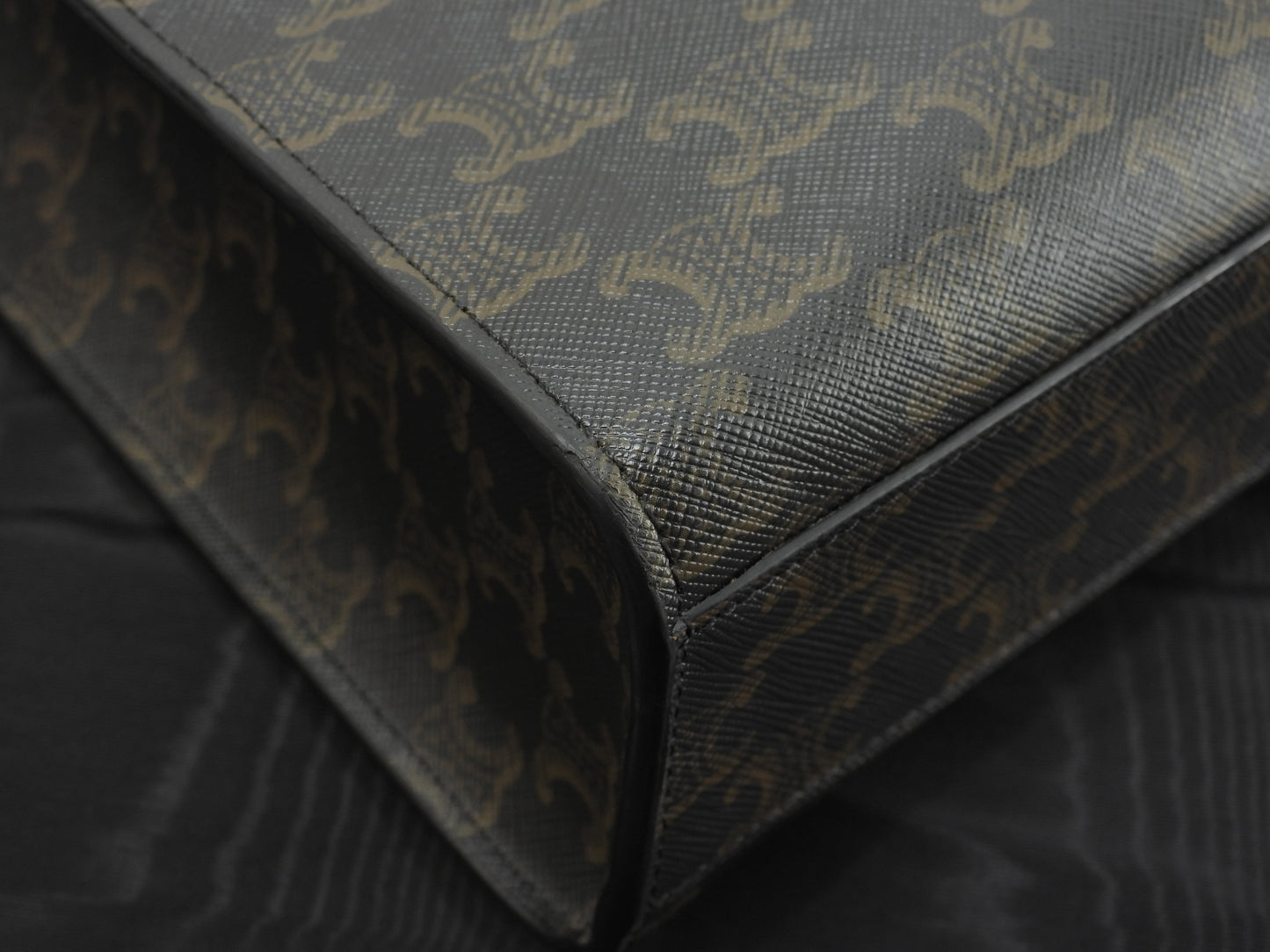 セリーヌ ミディアムバーティカルカバ トリオンフ 黒黒 s付ハンドバッグ トートバッグ 美品@W-SL-2282