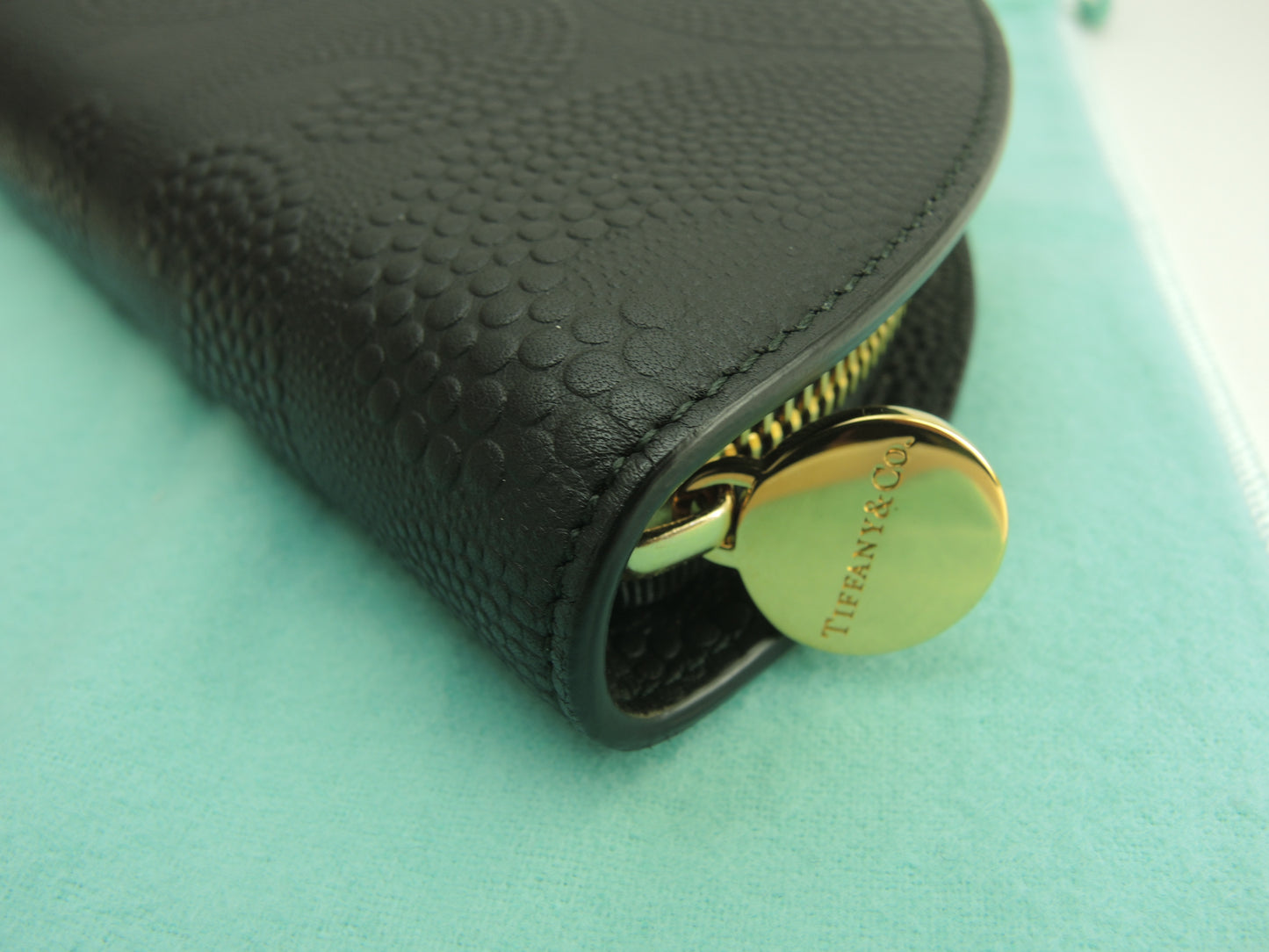 ティファニー ロングウォレット 半月 レザー黒 ジップアラウンドウォレット 未使用@ 2