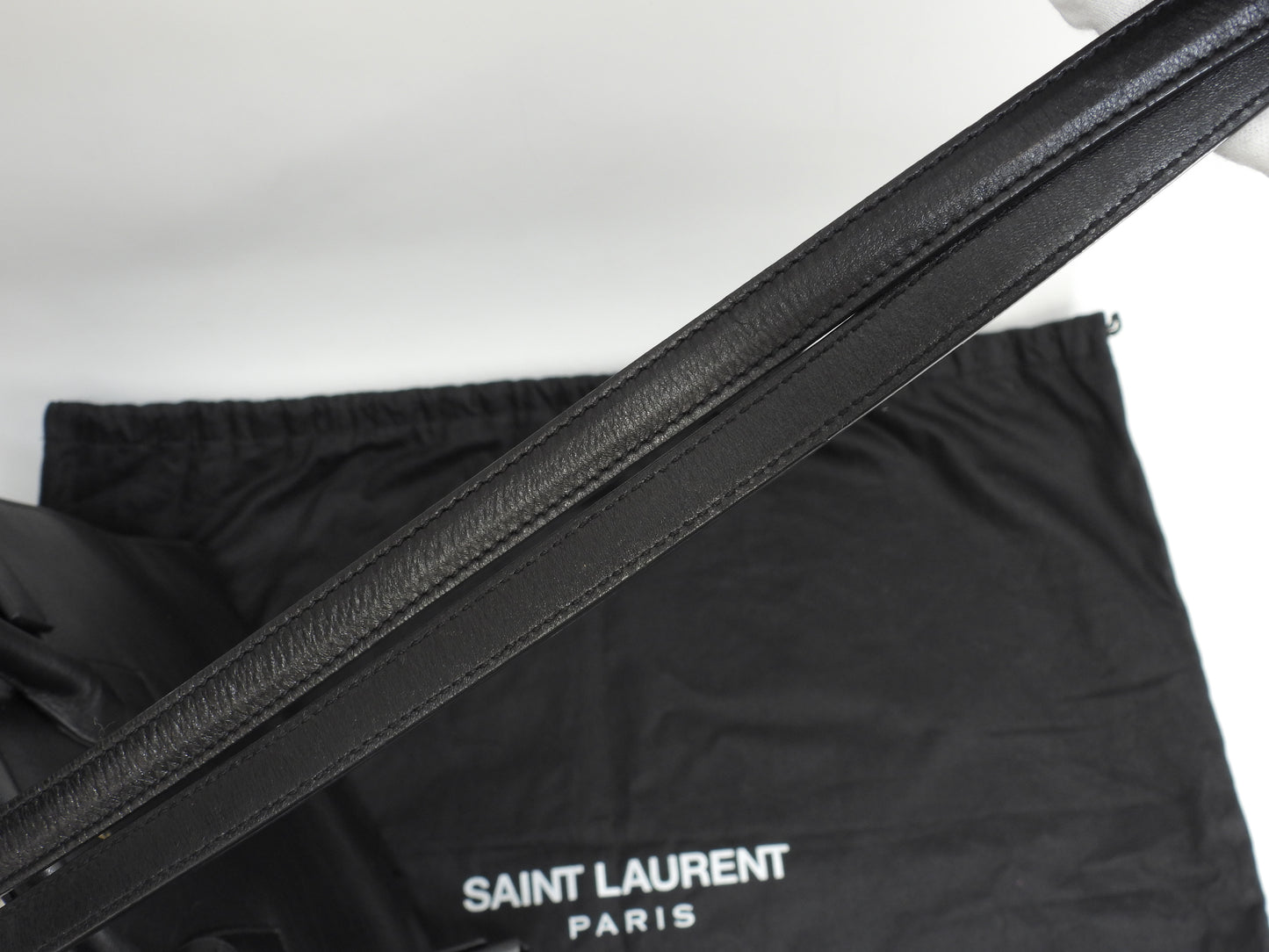 サンローラン サックドジュール スムースレザー 黒 トートバッグ ハンドバッグ YSL@VLR324823-1013