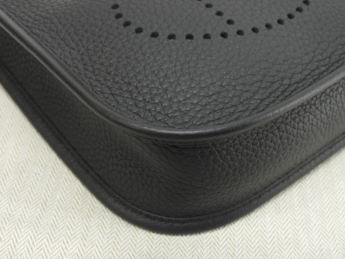 エルメス エヴリンTPM シルバー金具 トリヨンクレマンス黒 ポシェットバッグ 新品@W