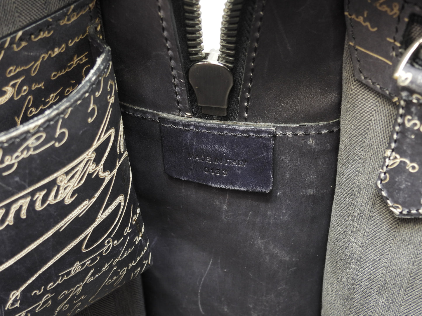 ベルルッティ アンジュール カリグラフィー レザー灰 ビジネスバッグ ブリーフケース@0133