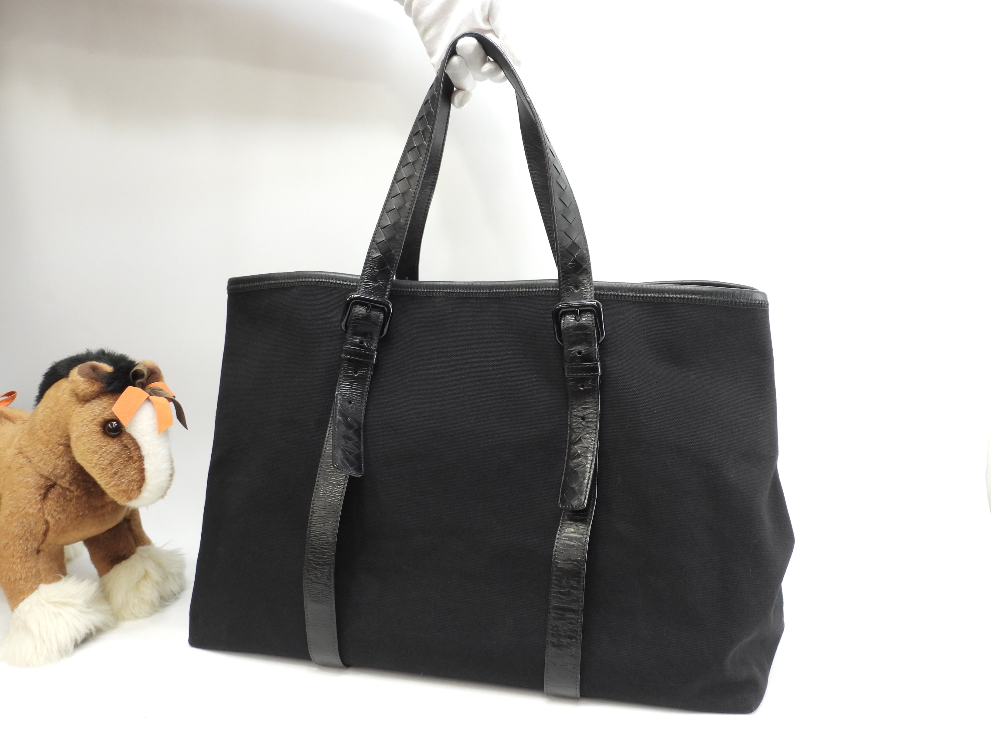 ボッテガヴェネタ　トートバッグ　イントレチャート　ブラック　234540 ボッテガヴェネタ トートバッグ特大 イントレチャート コットン革黒