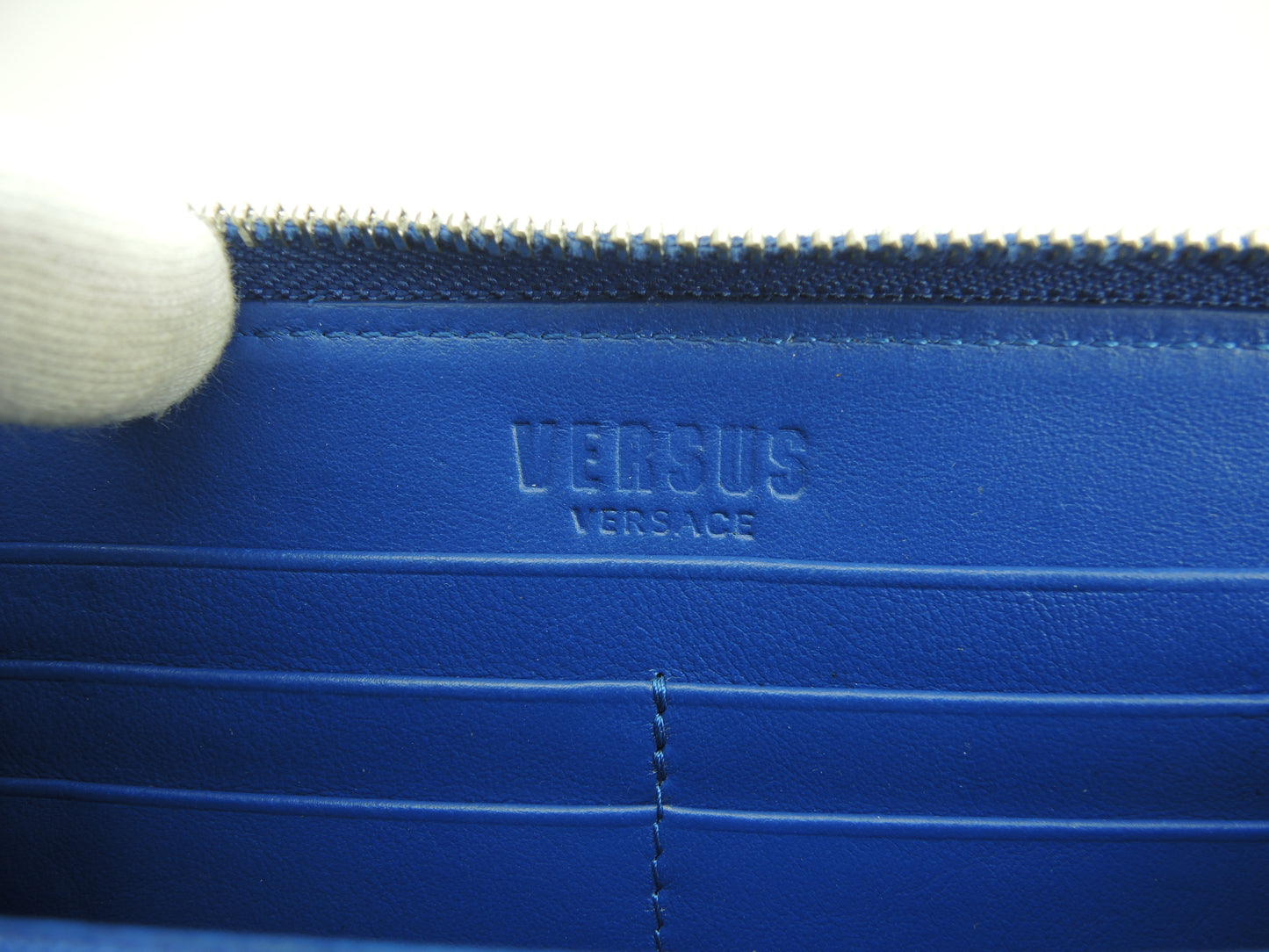 ヴェルサスヴェルサーチ ラウンドジップ長財布 リング金具 レザー青 ロングウォレット 未使用@ 1