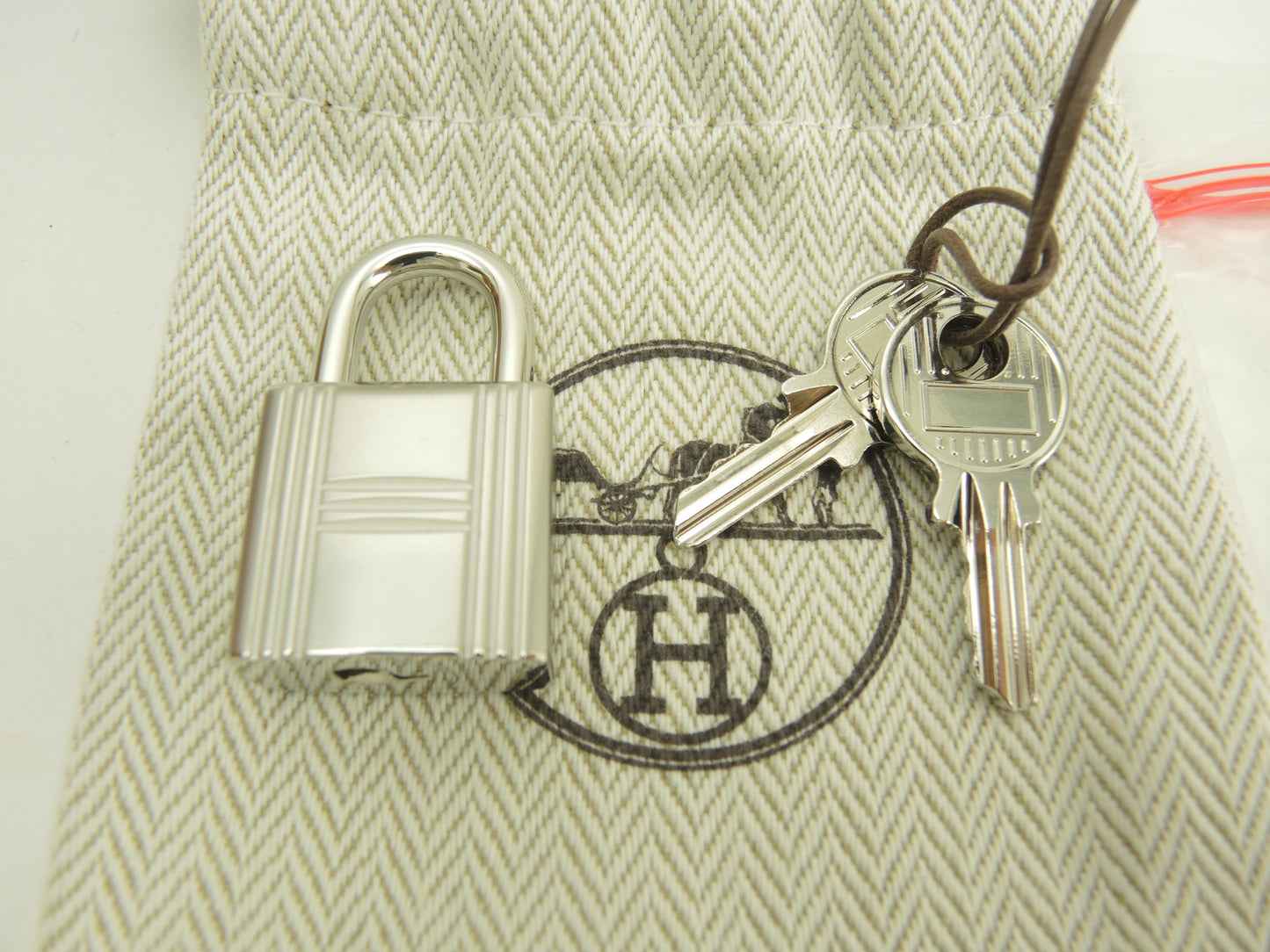 エルメス 南京錠 鍵2個 シャインシルバー パドロック キー 120 バッグチャーム 新品@ 202