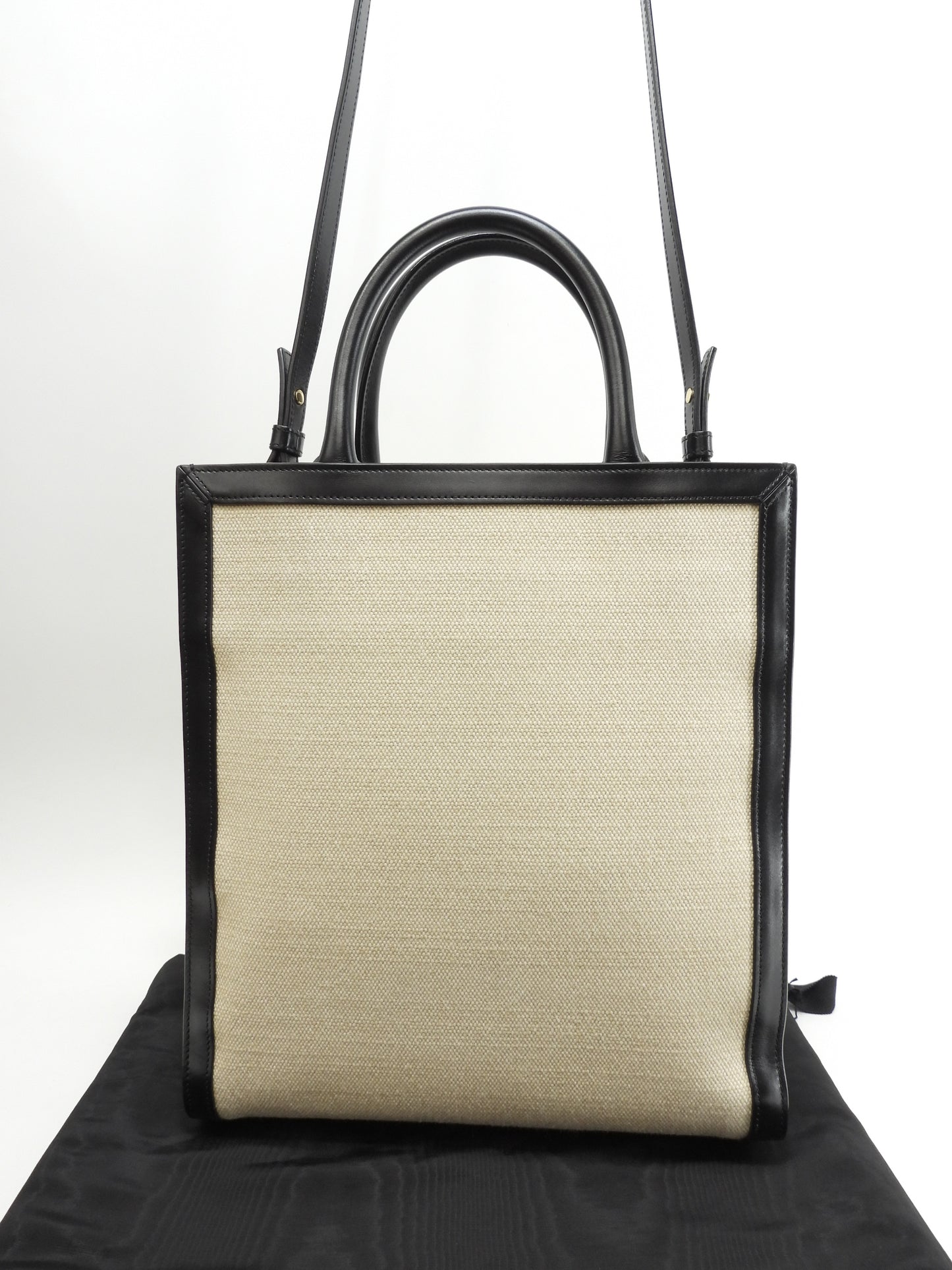 セリーヌ ミディアムバーティカルカバ コットン革 ベージュ黒 s付ハンドバッグ トートバッグ@S-AN-4231