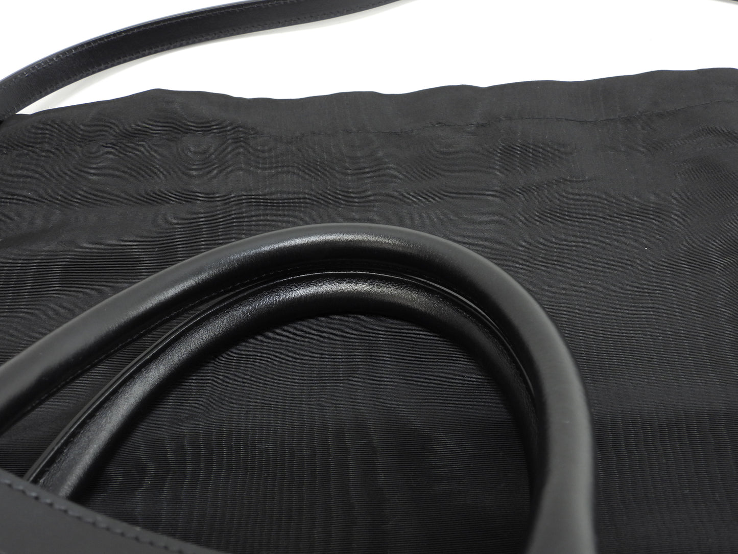 セリーヌ ミディアムバーティカルカバ コットン革 ベージュ黒 s付ハンドバッグ トートバッグ@S-AN-4231