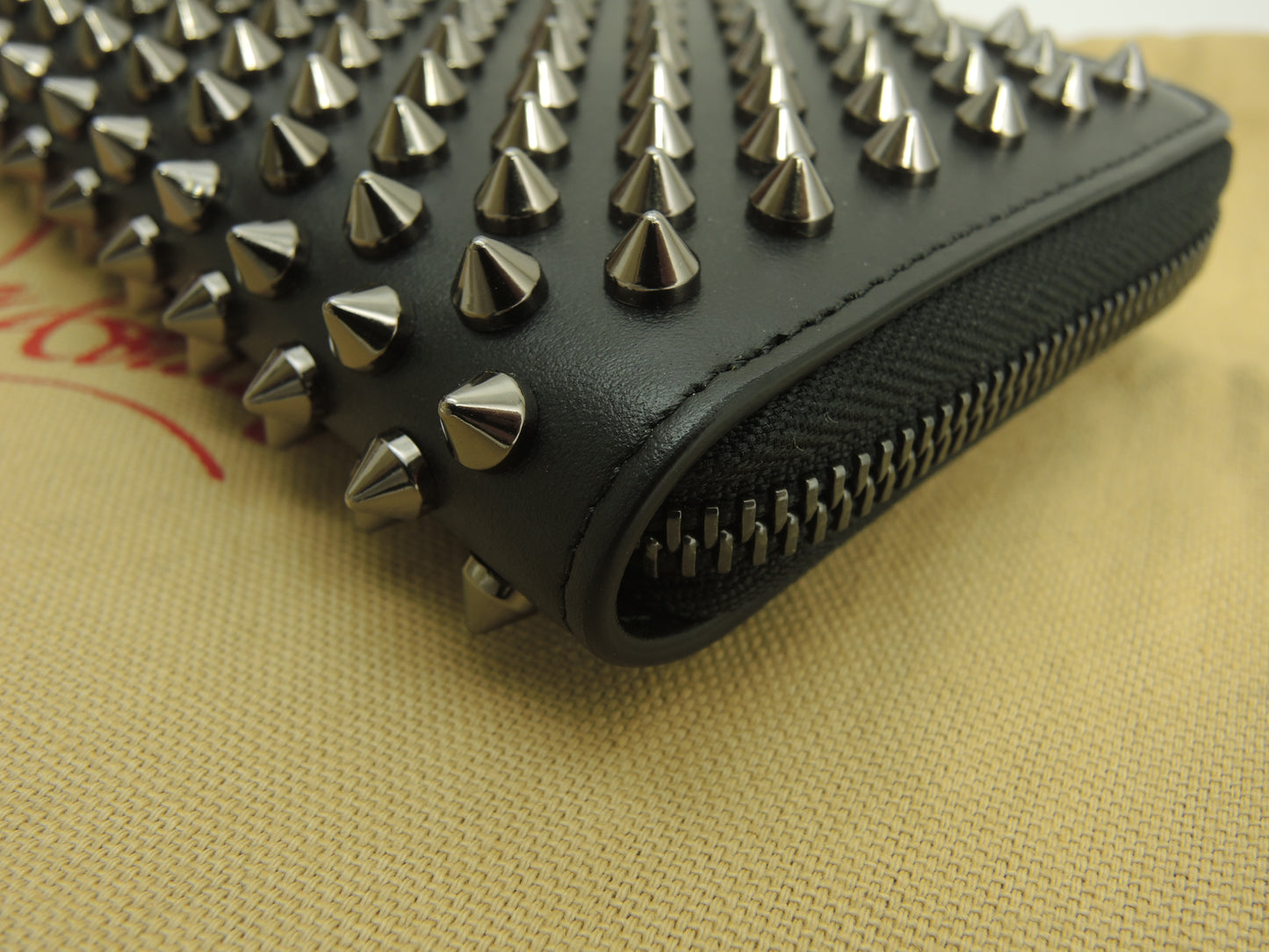 クリスチャンルブタン ロングウォレット シルバースタッズ レザー黒 長財布 パネトーネ 新品@ 5