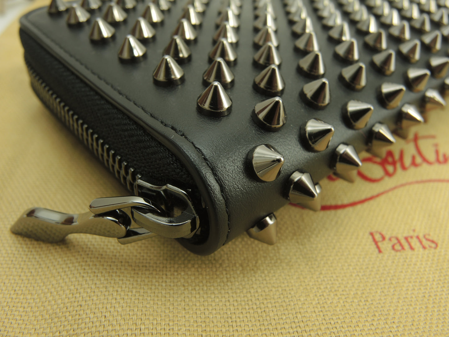 クリスチャンルブタン ロングウォレット シルバースタッズ レザー黒 長財布 パネトーネ 新品@ 5