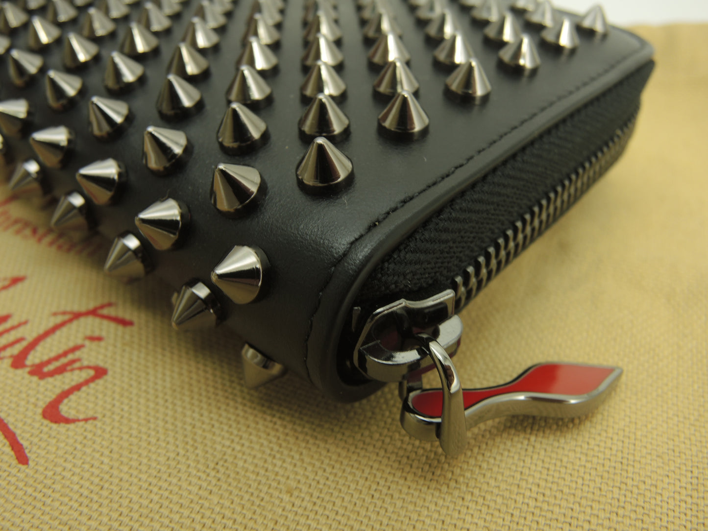 クリスチャンルブタン ロングウォレット シルバースタッズ レザー黒 長財布 パネトーネ 新品@ 5