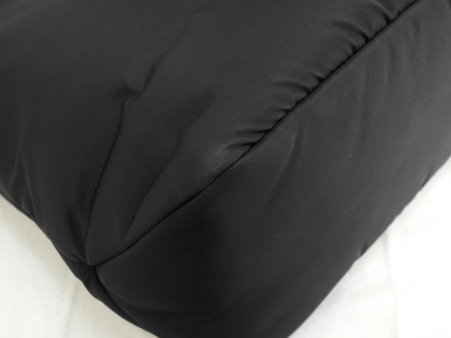 プラダ s付ハンドバッグ ボンバー ナイロン革黒 ショルダーストラップ付ミニトートバッグ@215