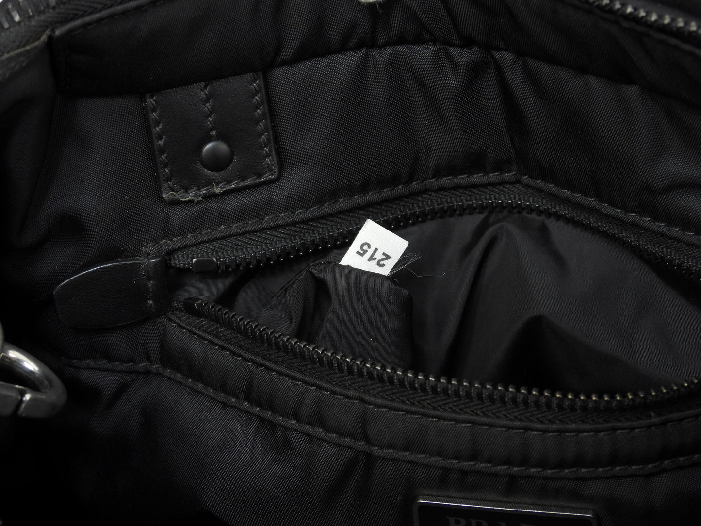 プラダ s付ハンドバッグ ボンバー ナイロン革黒 ショルダーストラップ付ミニトートバッグ@215