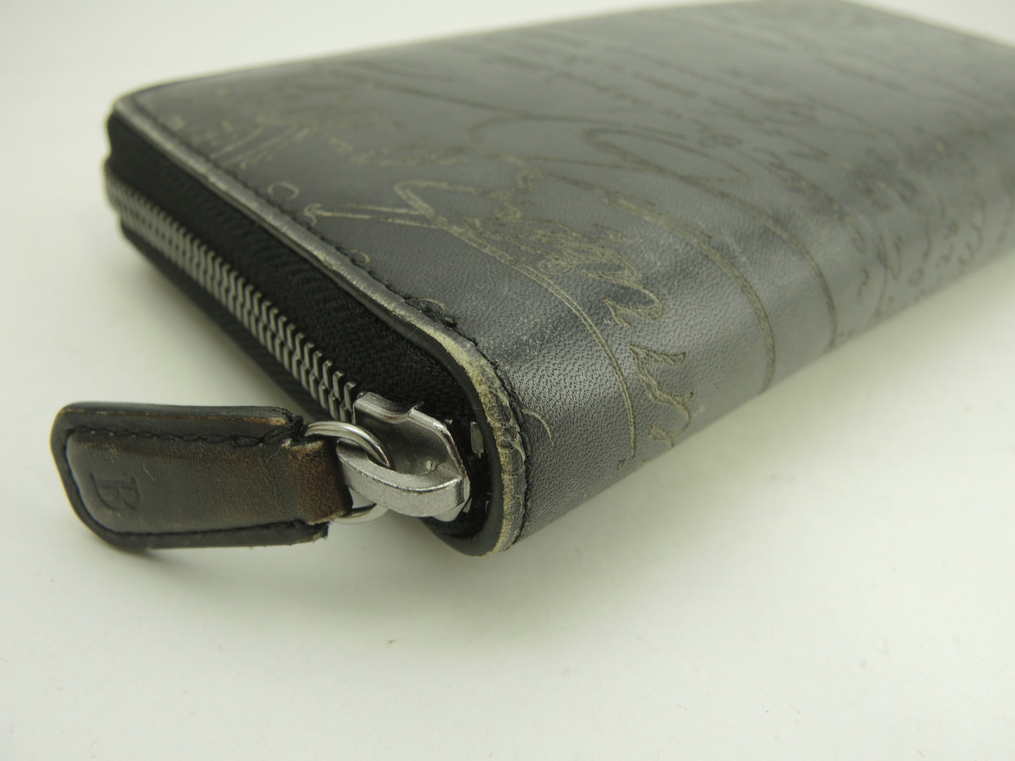 ベルルッティ イタウバ カリグラフィ レザー黒 ジップ長財布 ロングウォレット@E1117